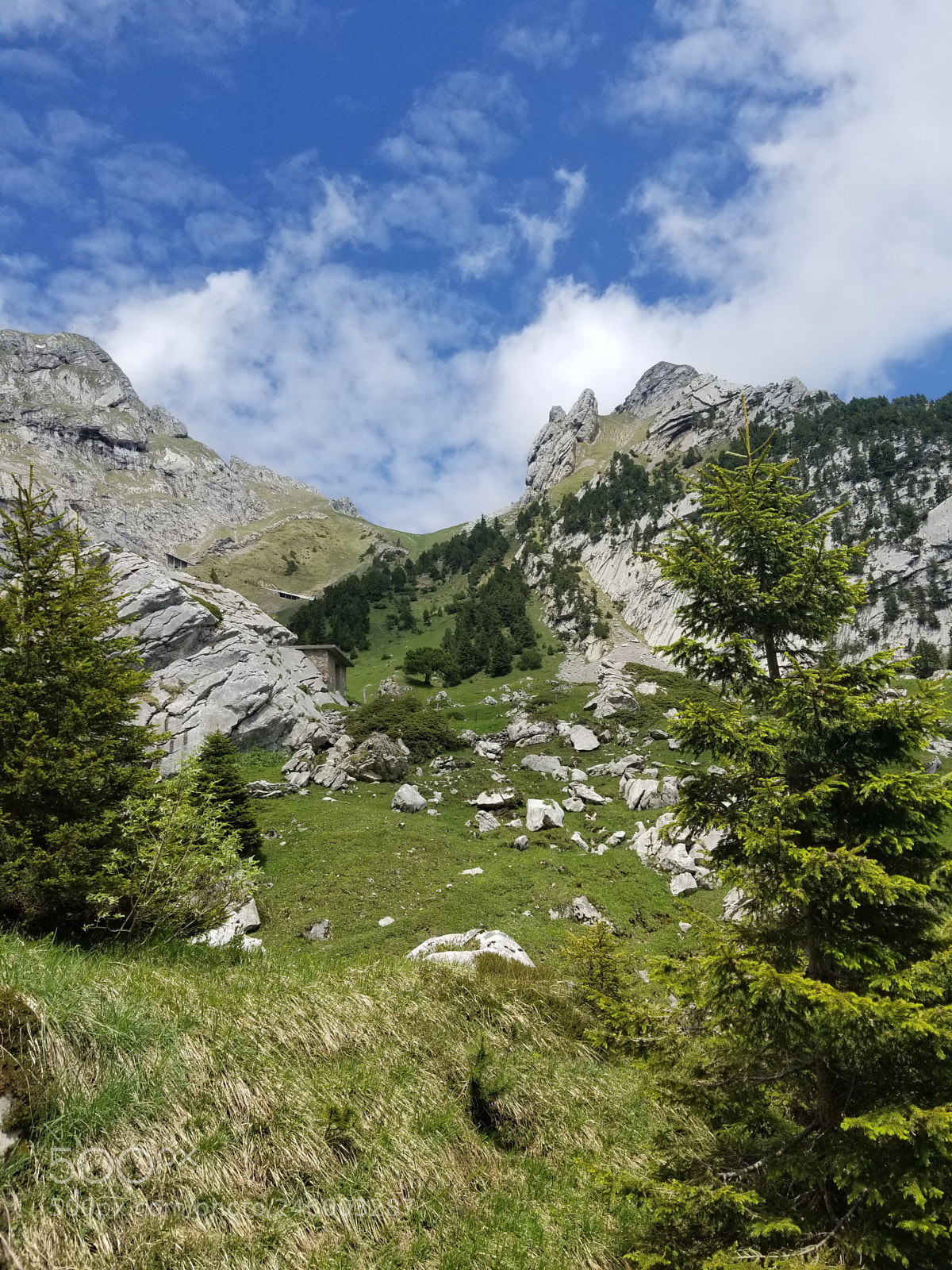 Samsung Galaxy S8 sample photo. Scenic mountainside photography