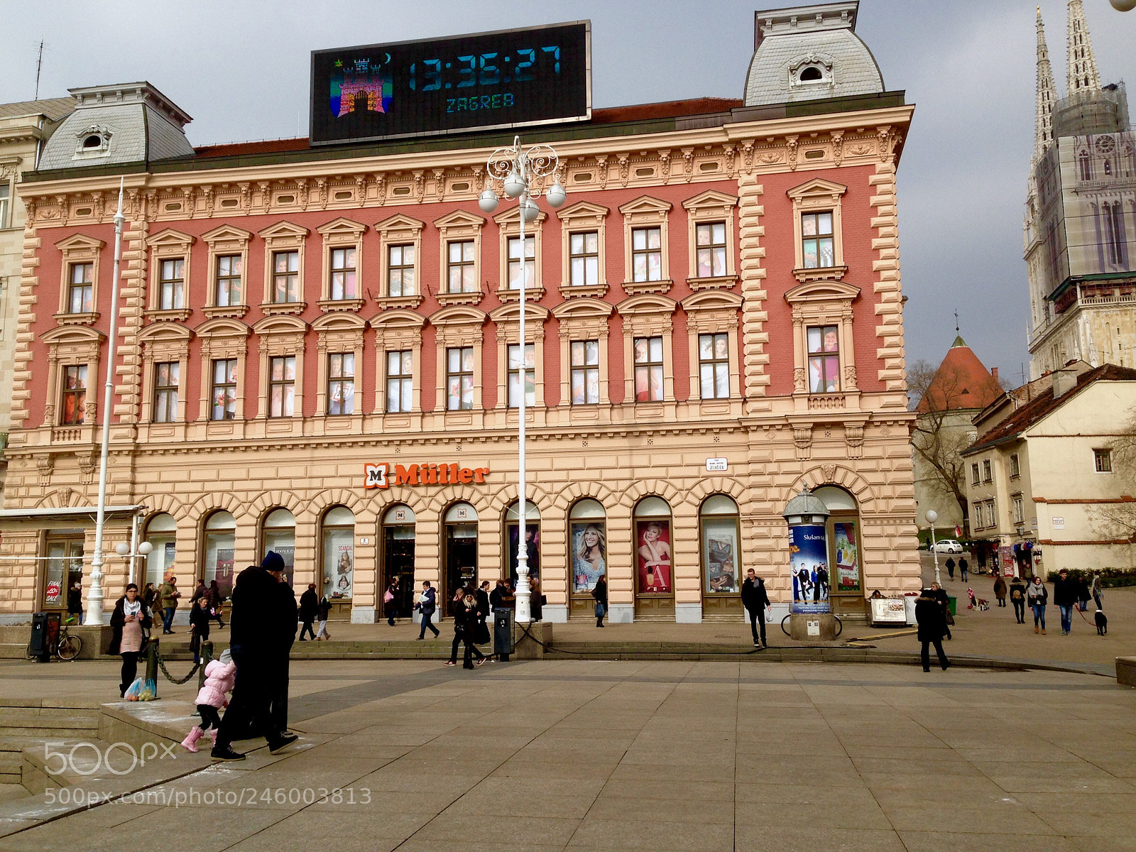 Apple iPhone 5 sample photo. Palace. photography