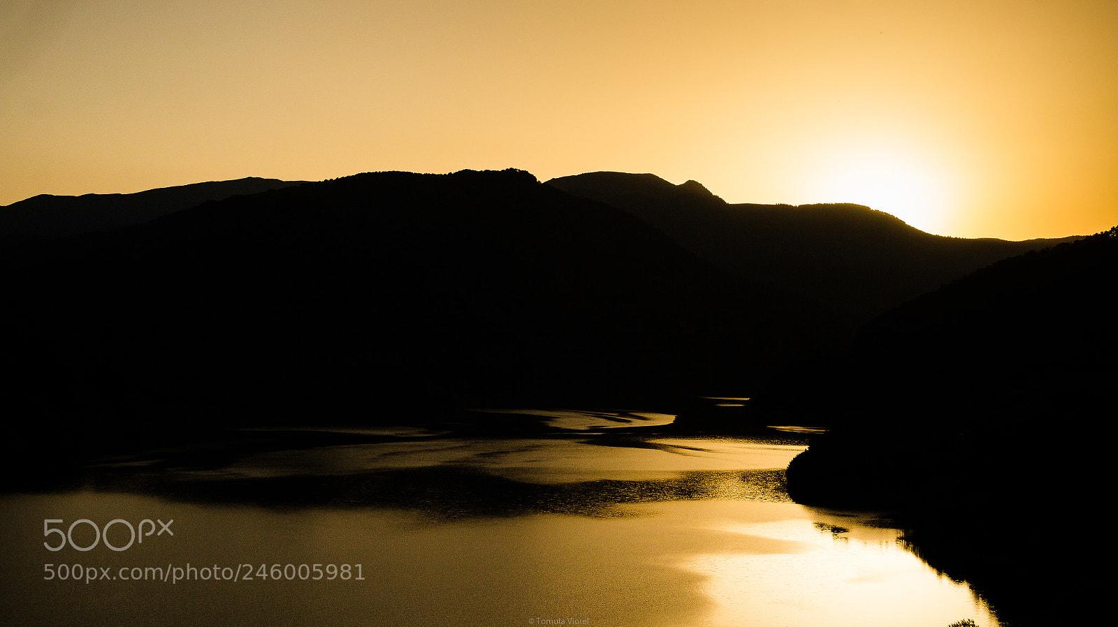 Canon EOS 60D sample photo. The golden lake photography
