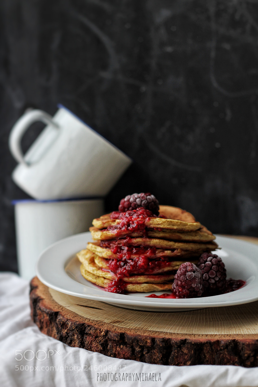 Canon EOS 1300D (EOS Rebel T6 / EOS Kiss X80) sample photo. Pancakes day photography