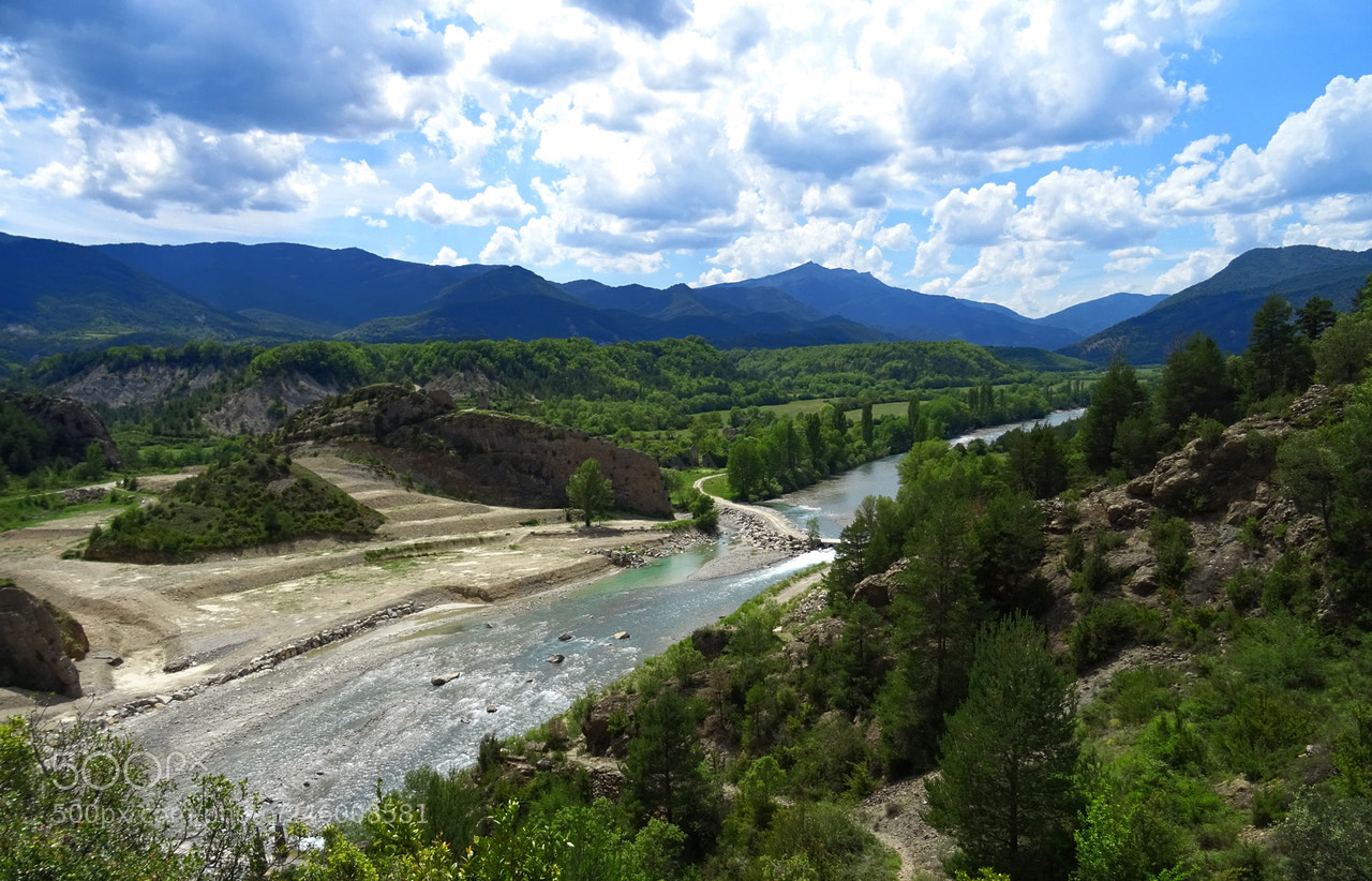 Sony DSC-HX60 sample photo. Pyrenees mountains photography