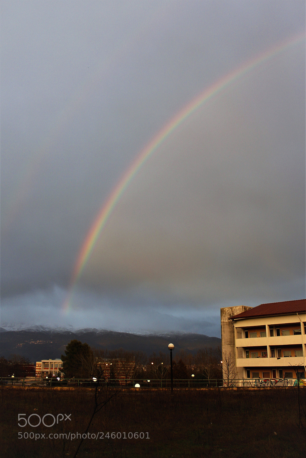 Canon EOS 700D (EOS Rebel T5i / EOS Kiss X7i) sample photo. Break for rain. photography