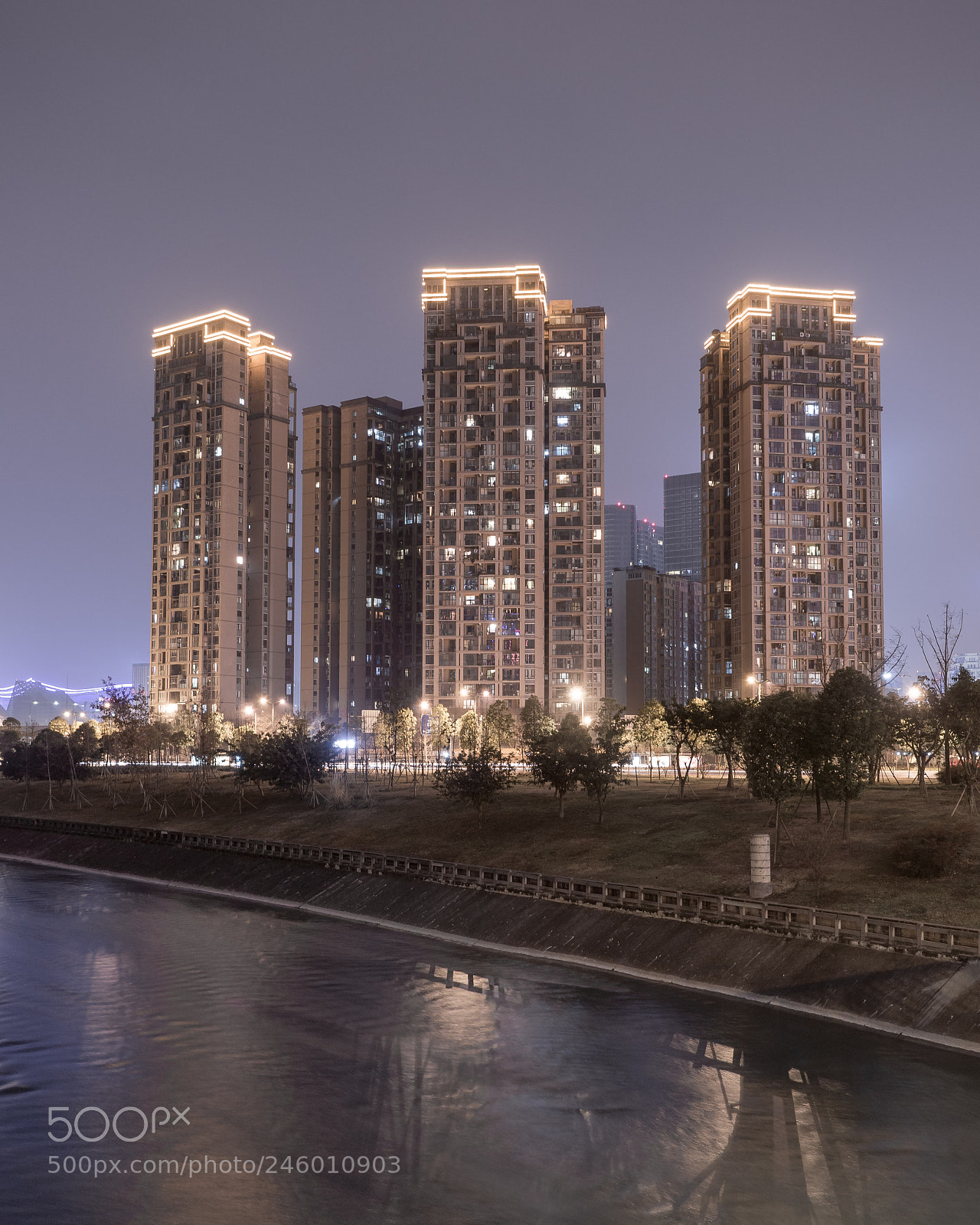 Olympus OM-D E-M10 sample photo. Light up the smog photography