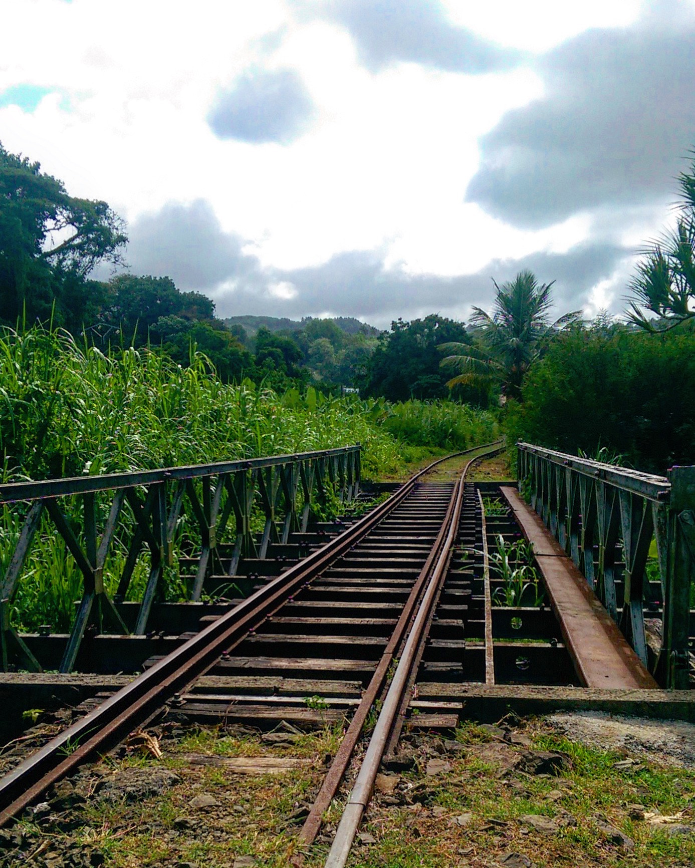 HTC ONE M8 sample photo. Old railway photography