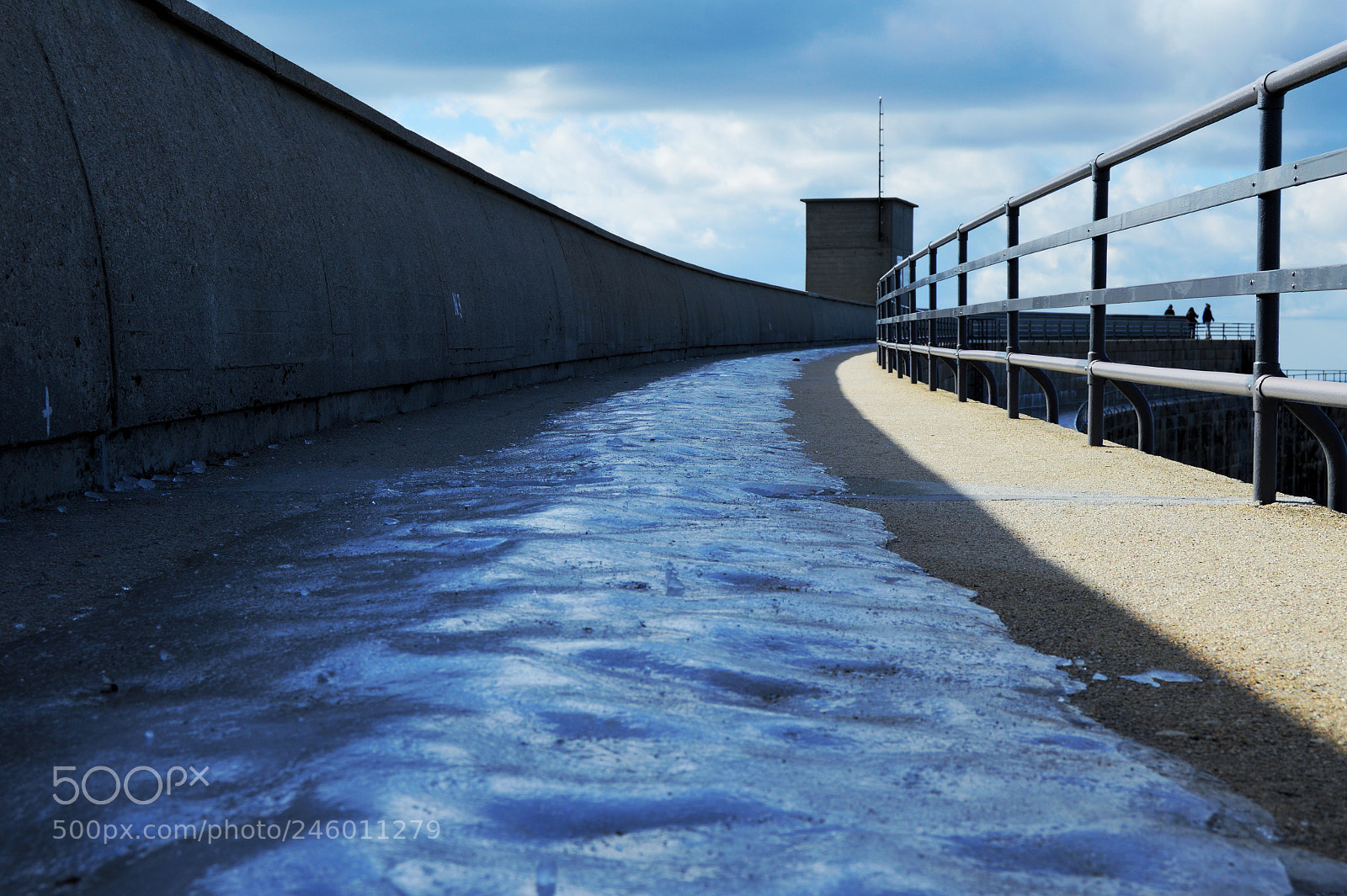 Nikon D3200 sample photo. Ice taking over. photography