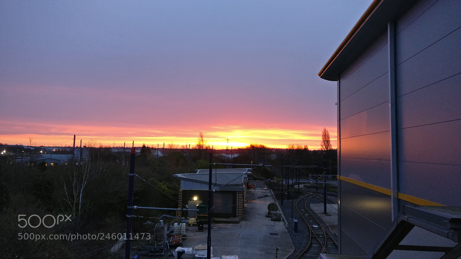 OnePlus A3003 sample photo. Sunrise at the metro photography