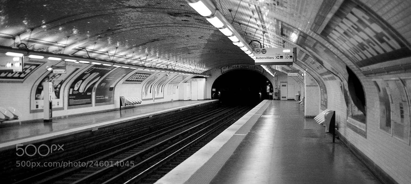 Canon EOS 6D sample photo. Metro in paris photography