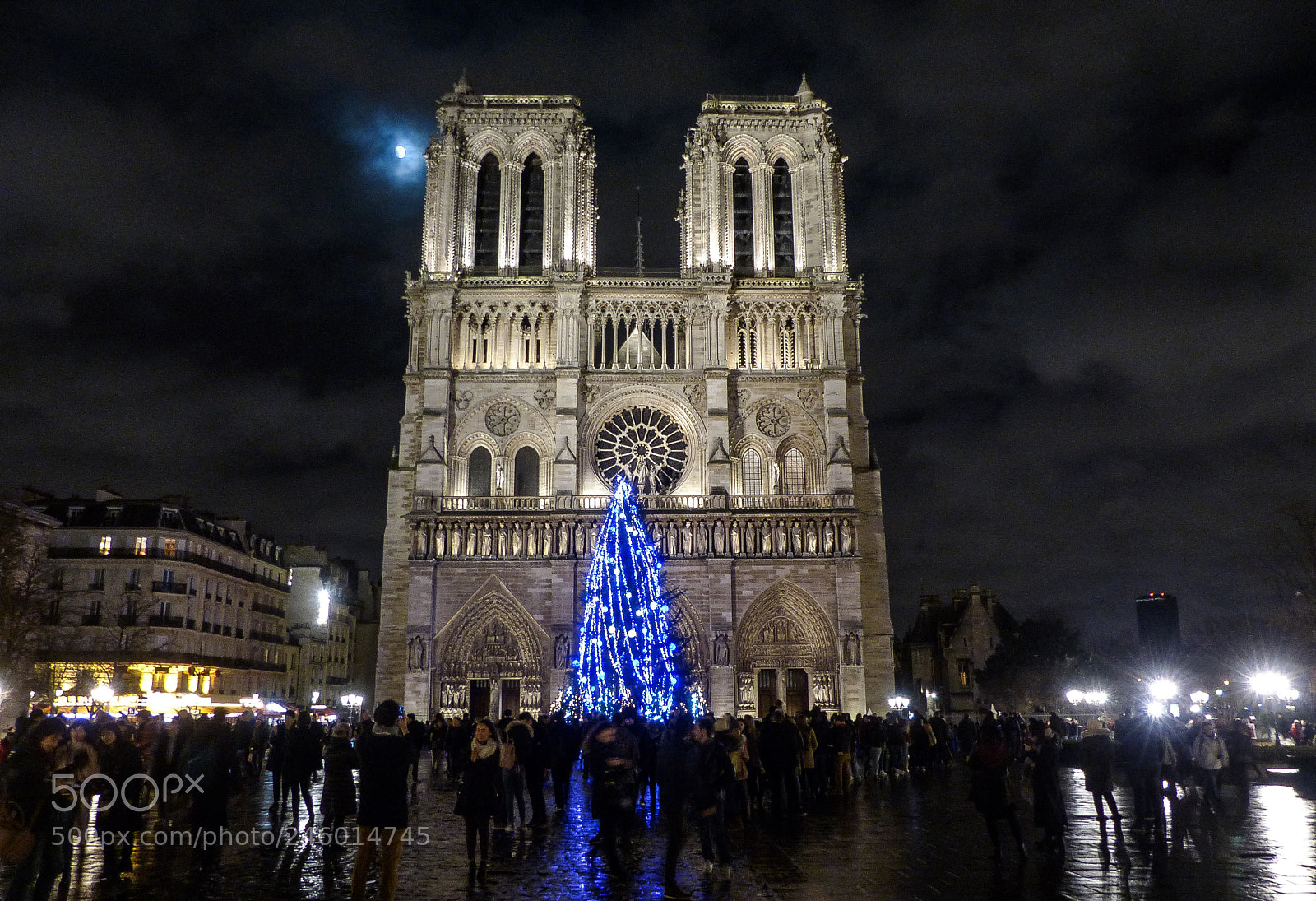 Panasonic Lumix DMC-FZ200 sample photo. Notre dame de paris photography