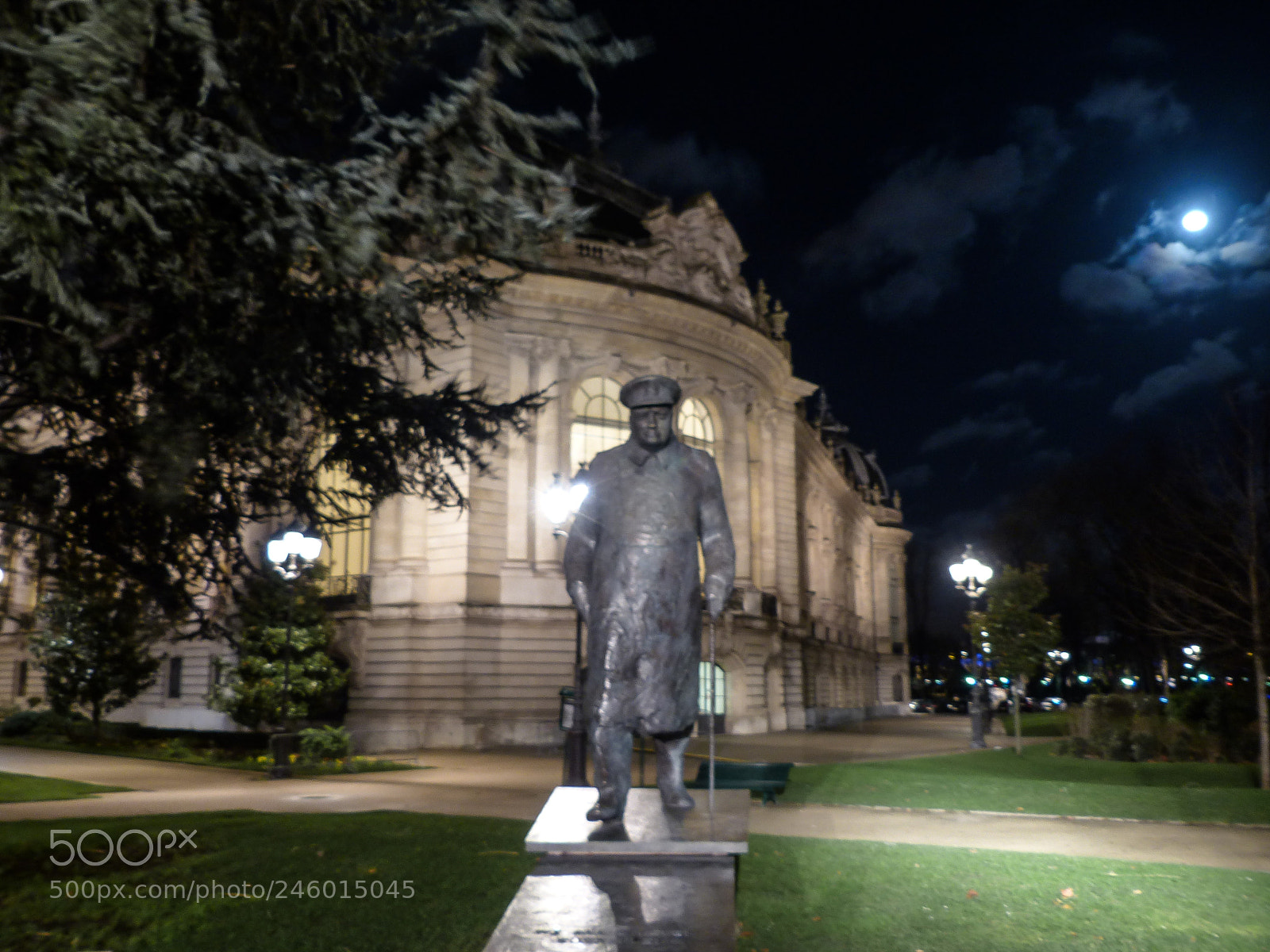 Panasonic Lumix DMC-FZ200 sample photo. Churchill - paris photography