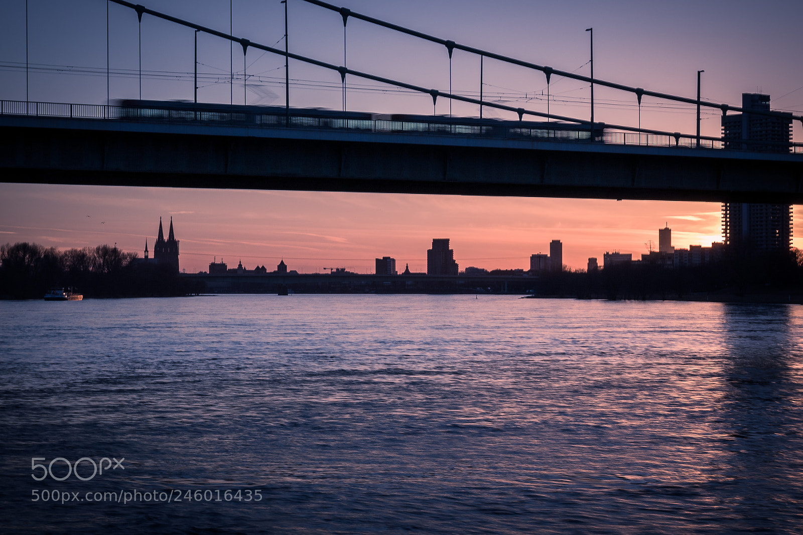 Canon EOS 6D Mark II sample photo. End of working day photography