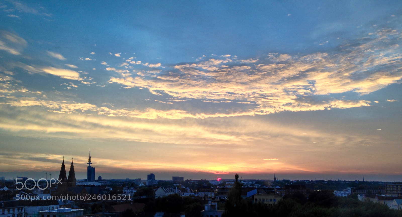 Apple iPhone 5 sample photo. Skyline über hamburg, deutschland photography