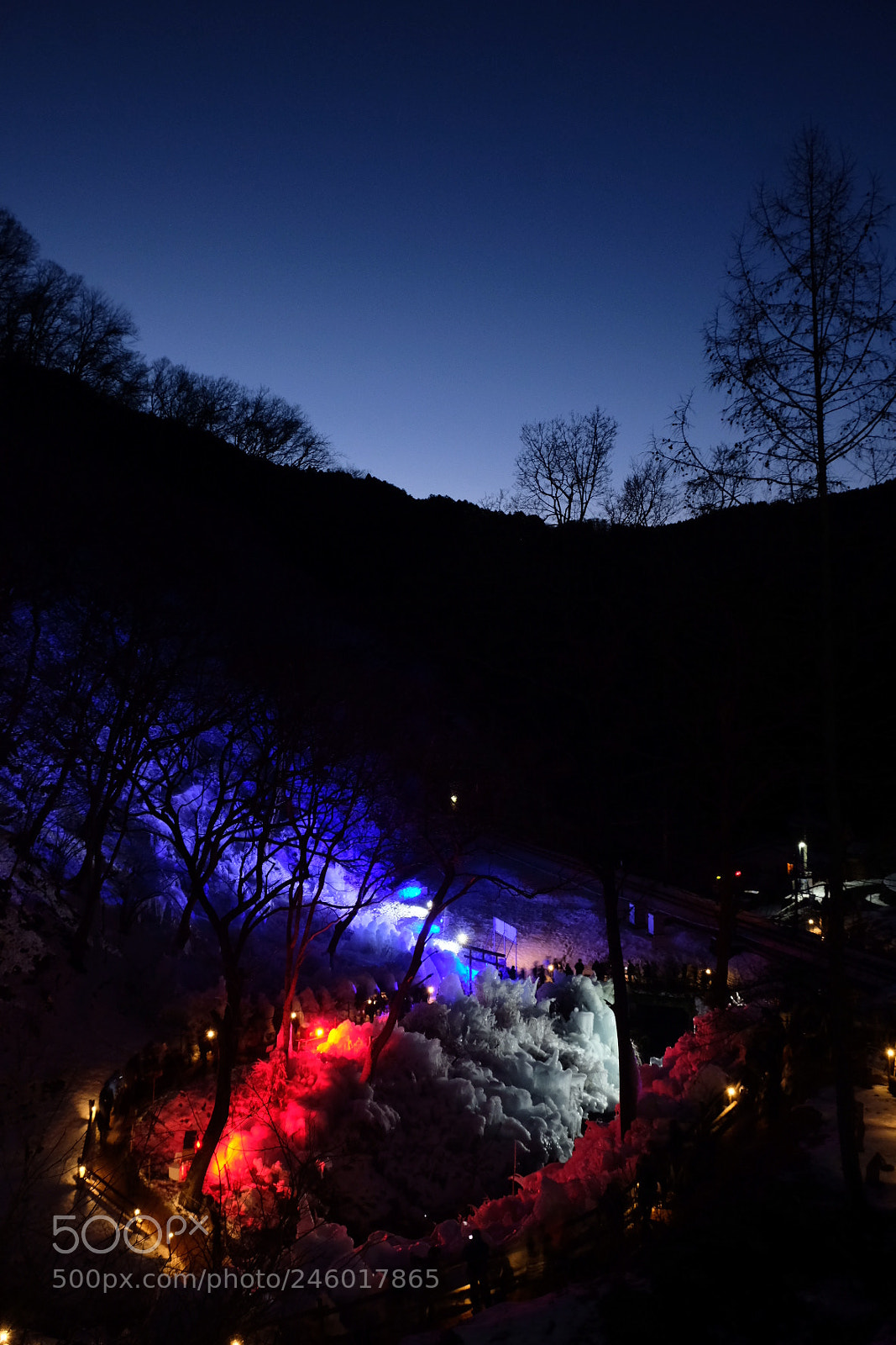 Fujifilm X-T20 sample photo. Illuminated icicles. photography