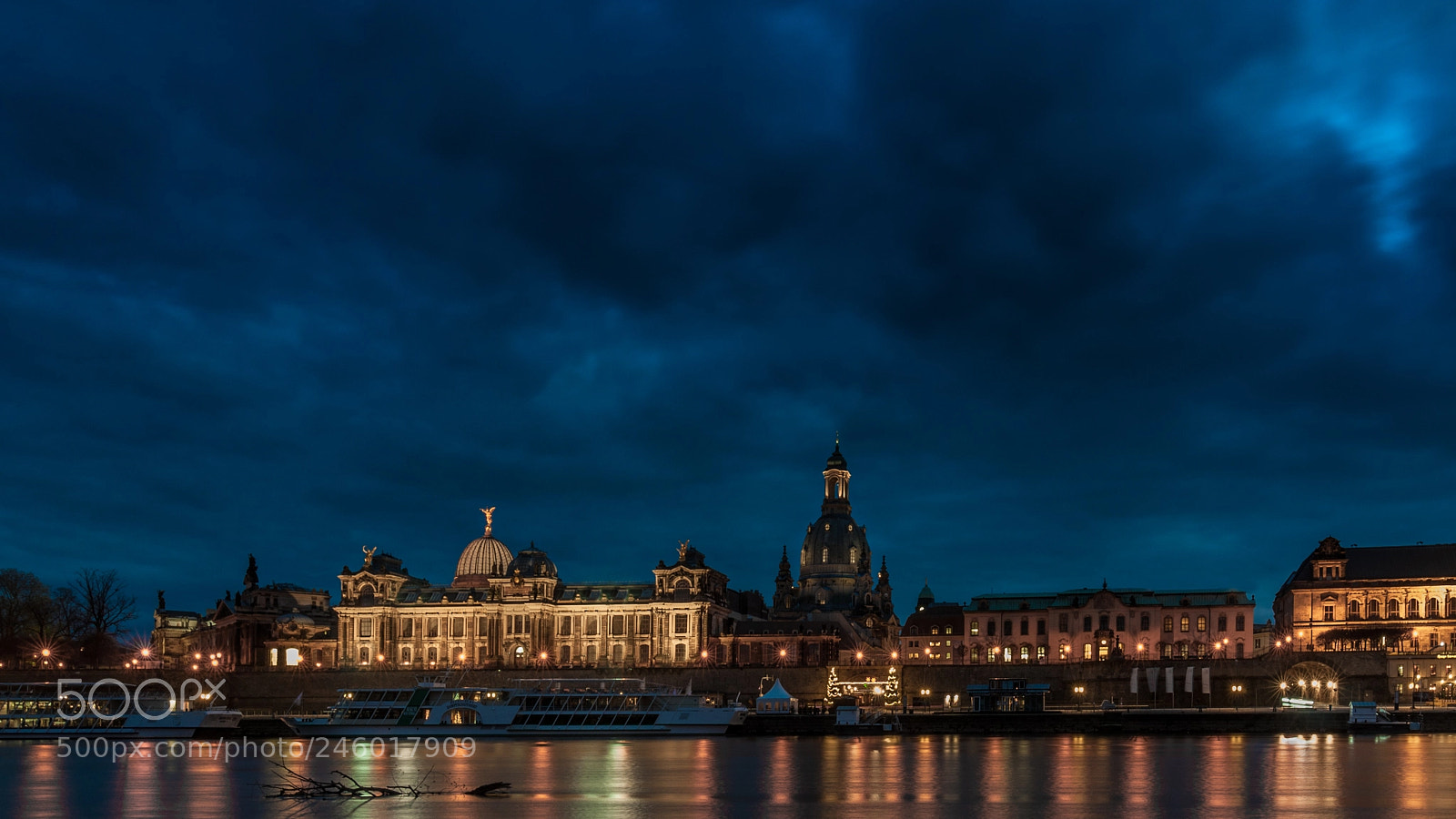 Nikon D90 sample photo. Blue hour photography