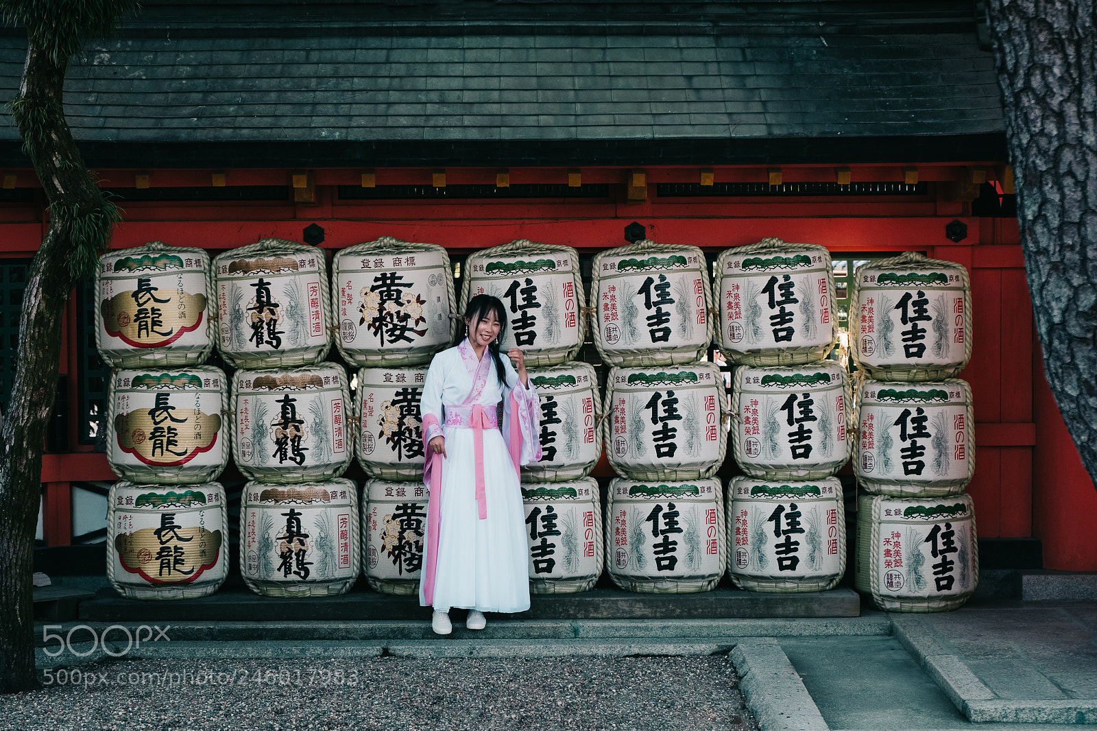 Fujifilm X-T2 sample photo. Girl with sake barrels photography