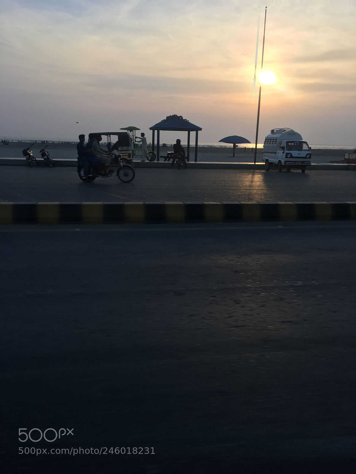 Apple iPhone 6s sample photo. A sunny evening at photography