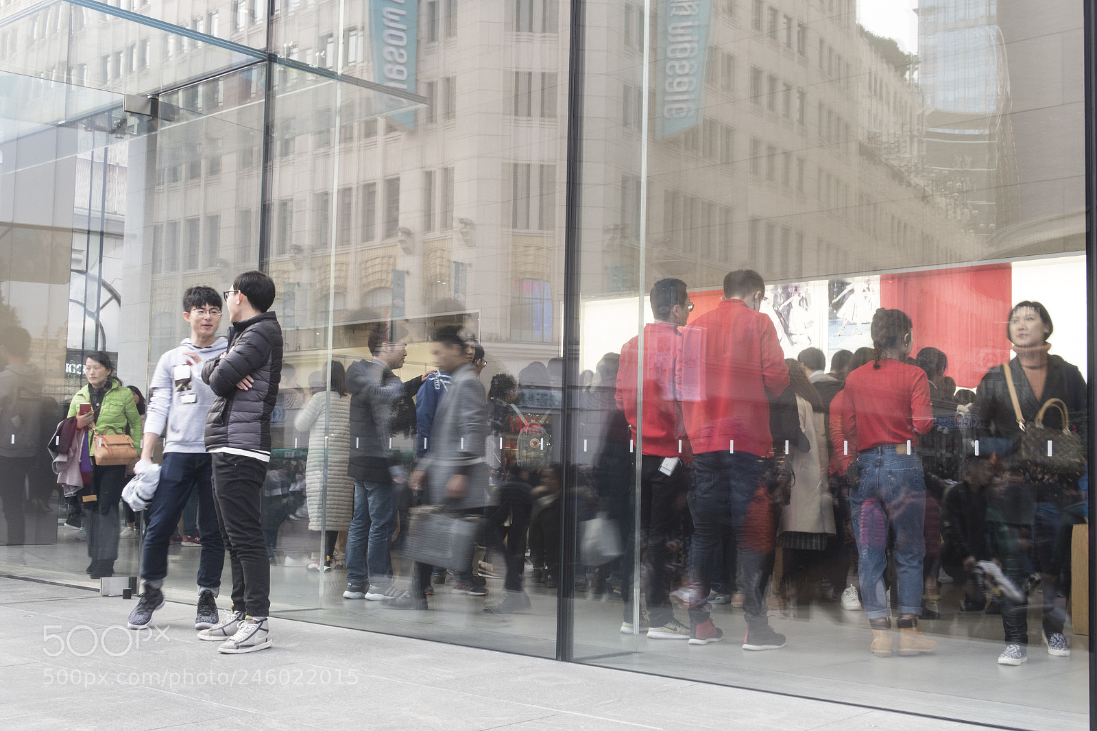 Canon PowerShot G5 X sample photo. Applestorereflection photography
