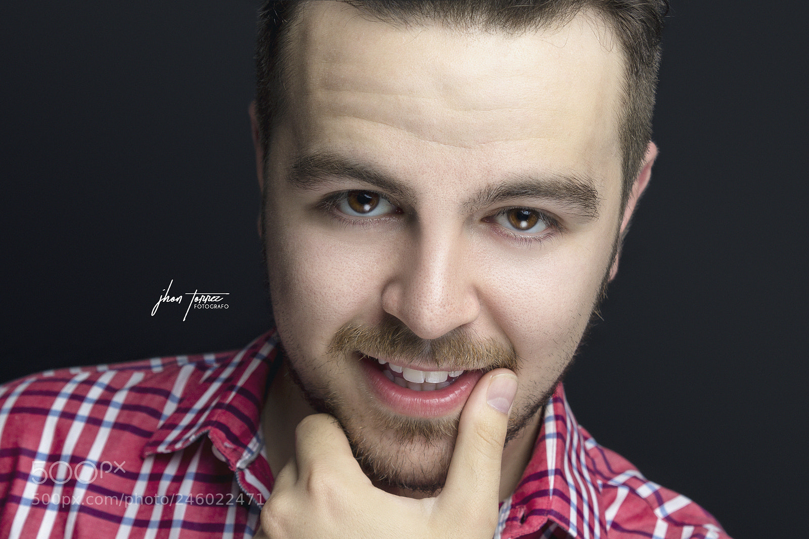 Canon EOS 1200D (EOS Rebel T5 / EOS Kiss X70 / EOS Hi) sample photo. Eduardo photoshoot photography