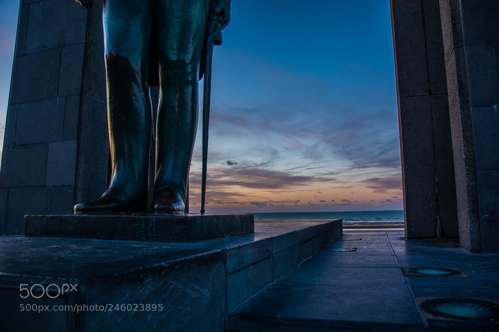 Nikon D5200 sample photo. A king's monument photography