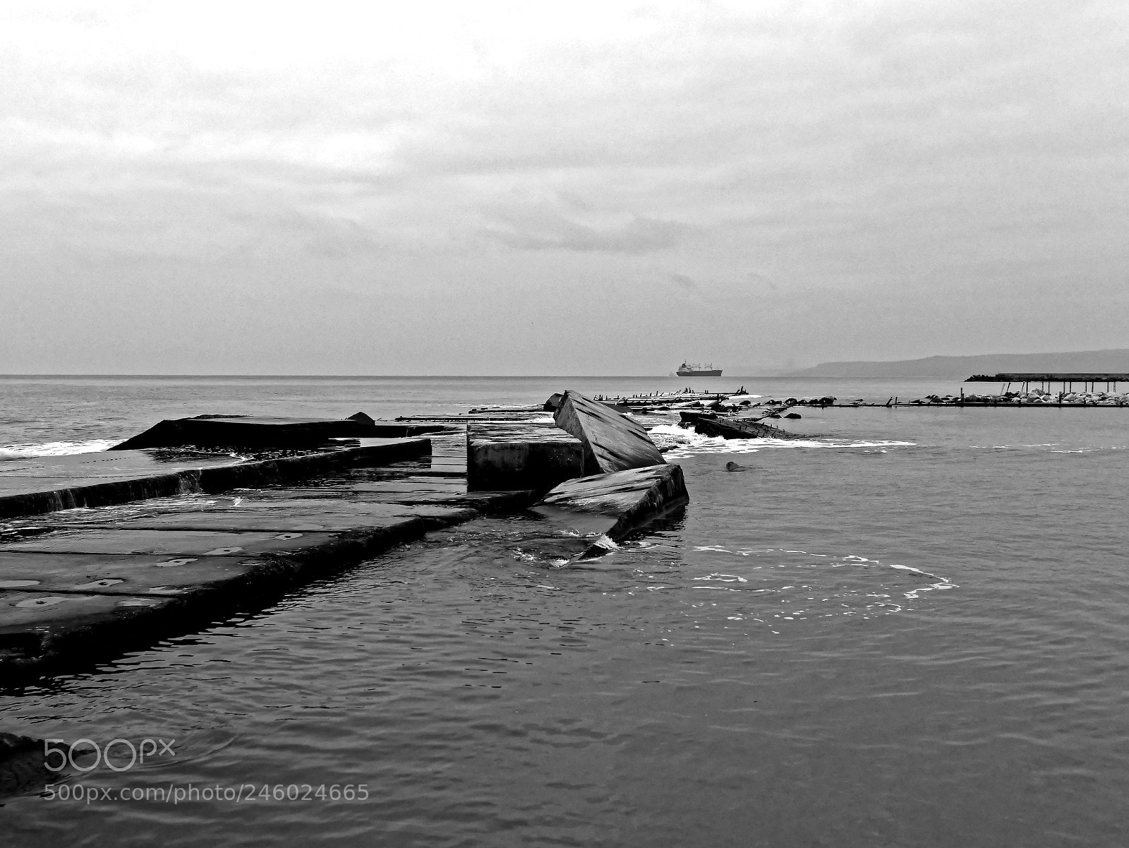 Panasonic Lumix DMC-G3 sample photo. Черно Море - hazy winter day photography
