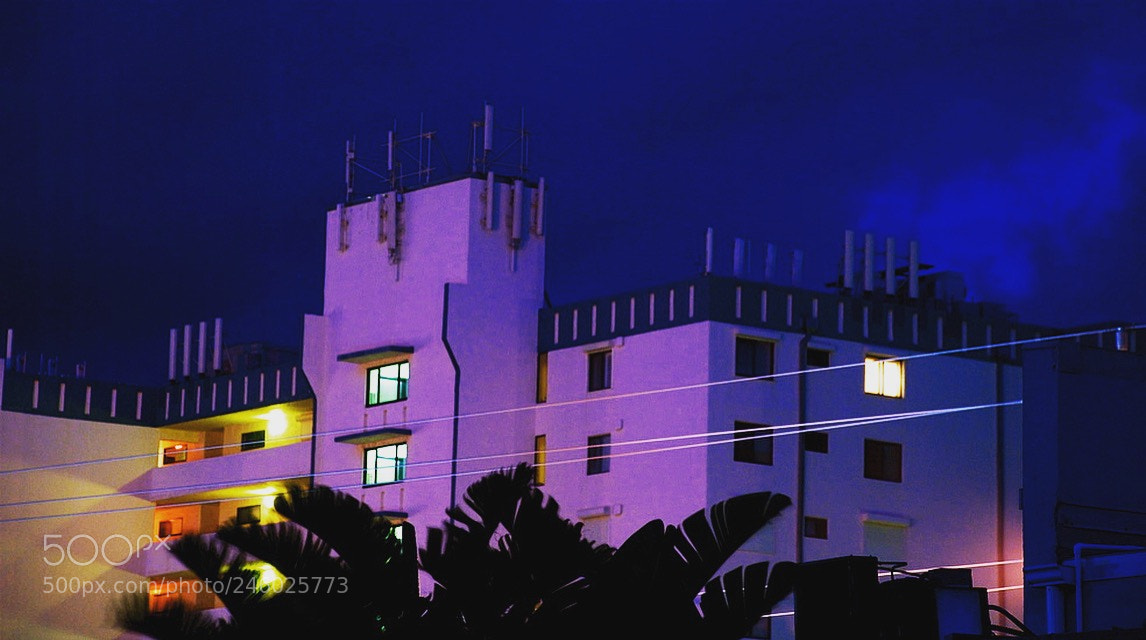 Nikon D80 sample photo. Long nighttime exposure of photography
