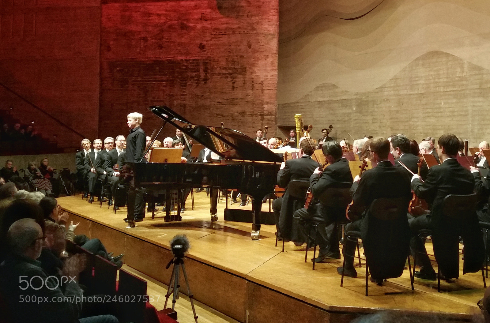 Samsung Galaxy S5 sample photo. Tschaikowsky concert photography