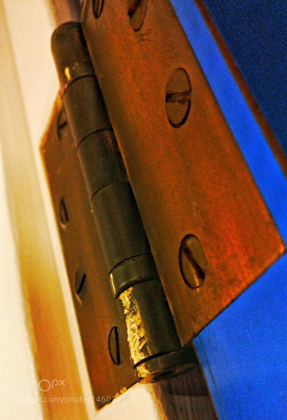 OnePlus A3000 sample photo. Rusted gold and bronze photography