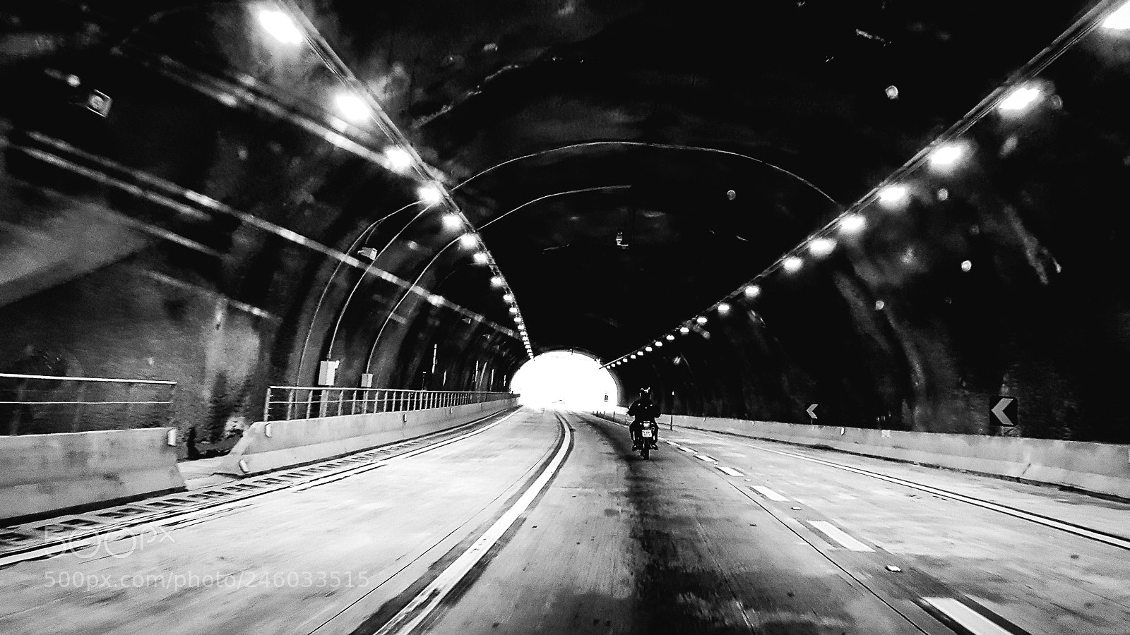 Samsung Galaxy S7 Edge sample photo. Tunels photography