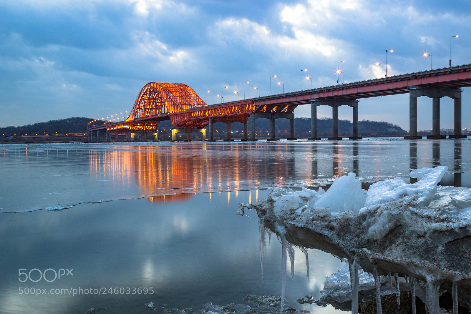 Canon EOS 600D (Rebel EOS T3i / EOS Kiss X5) sample photo. Han river, ice and photography