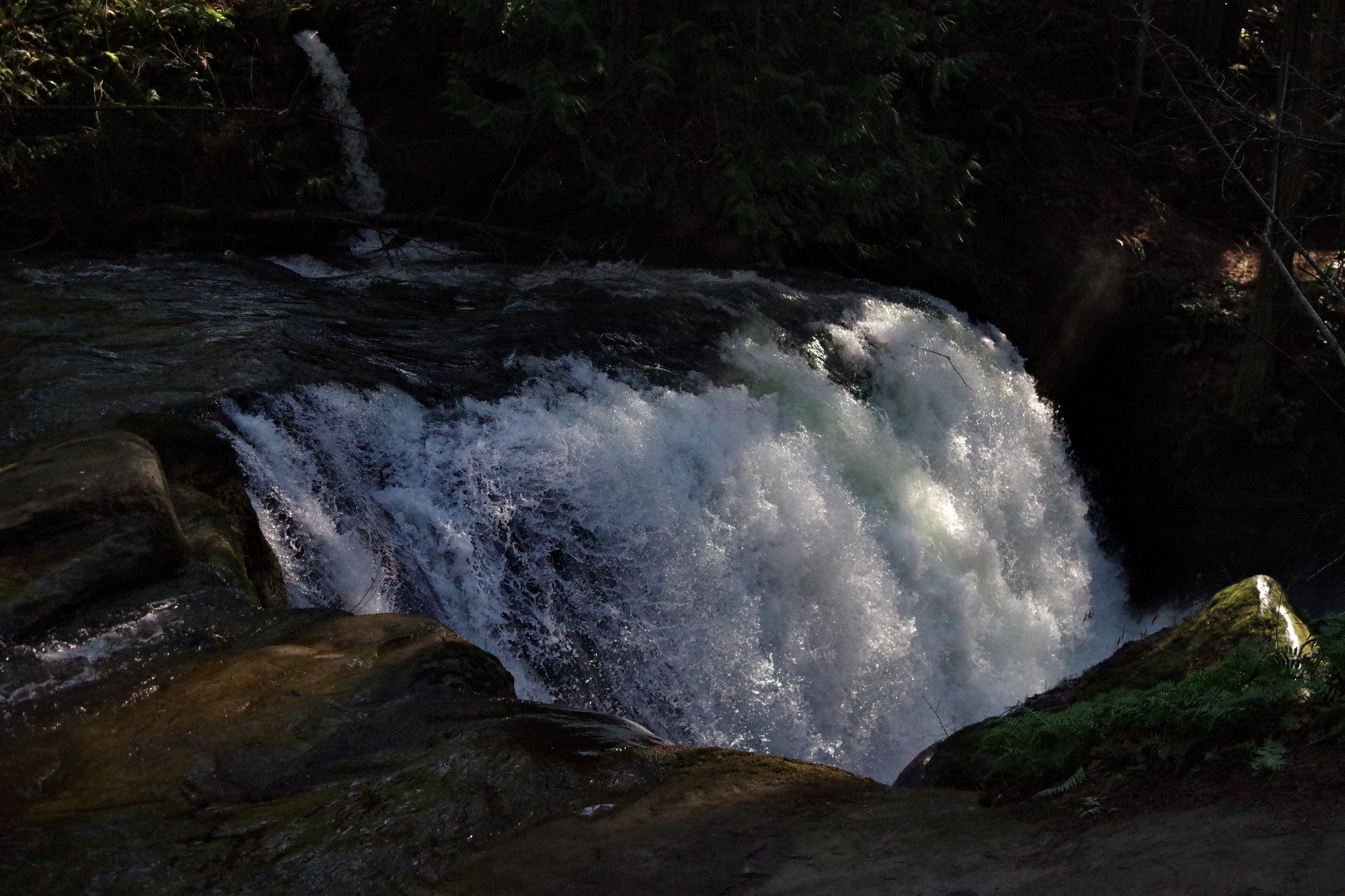 Pentax K-S2 sample photo. White water photography