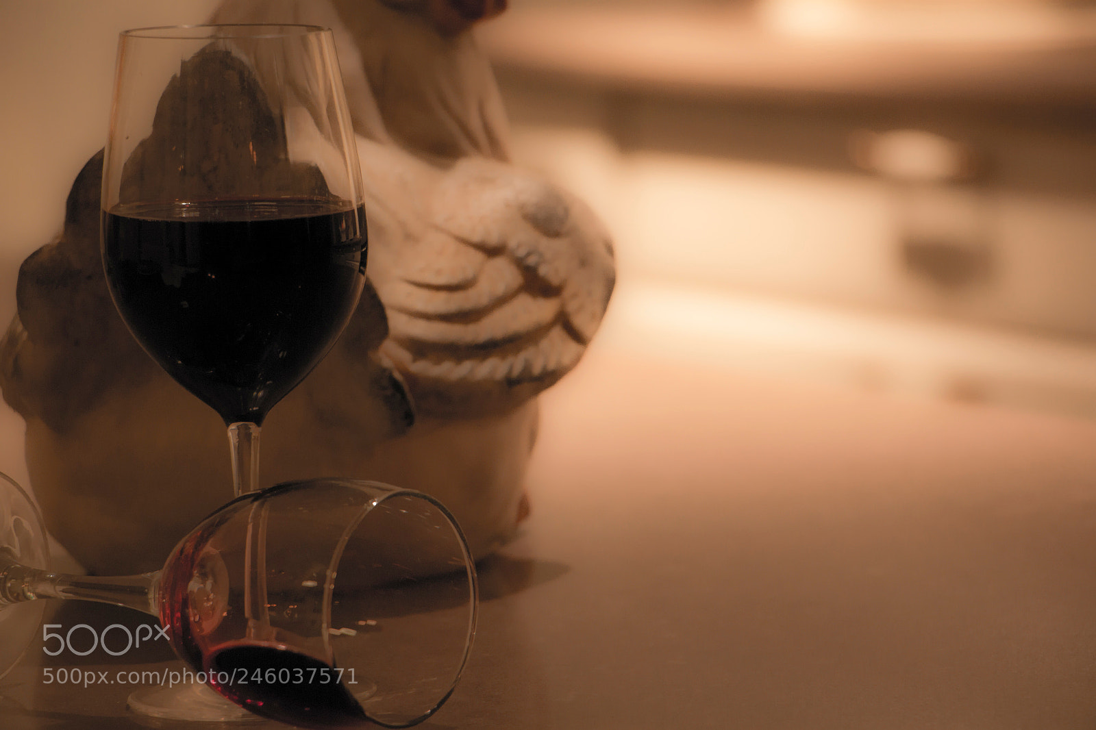 Canon EOS 700D (EOS Rebel T5i / EOS Kiss X7i) sample photo. Wine glasses, one has photography