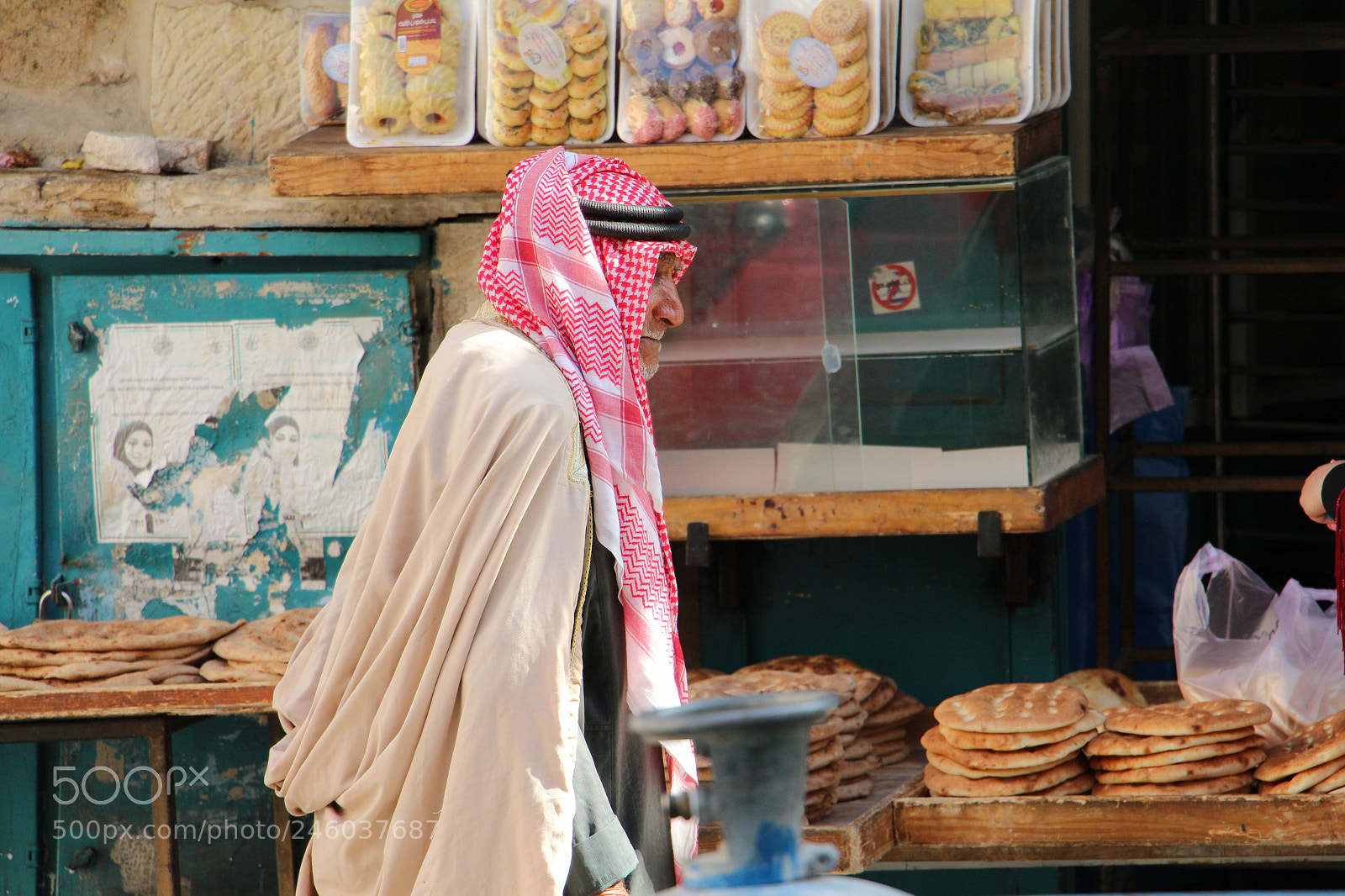 Canon EOS 700D (EOS Rebel T5i / EOS Kiss X7i) sample photo. Old arab man heading photography