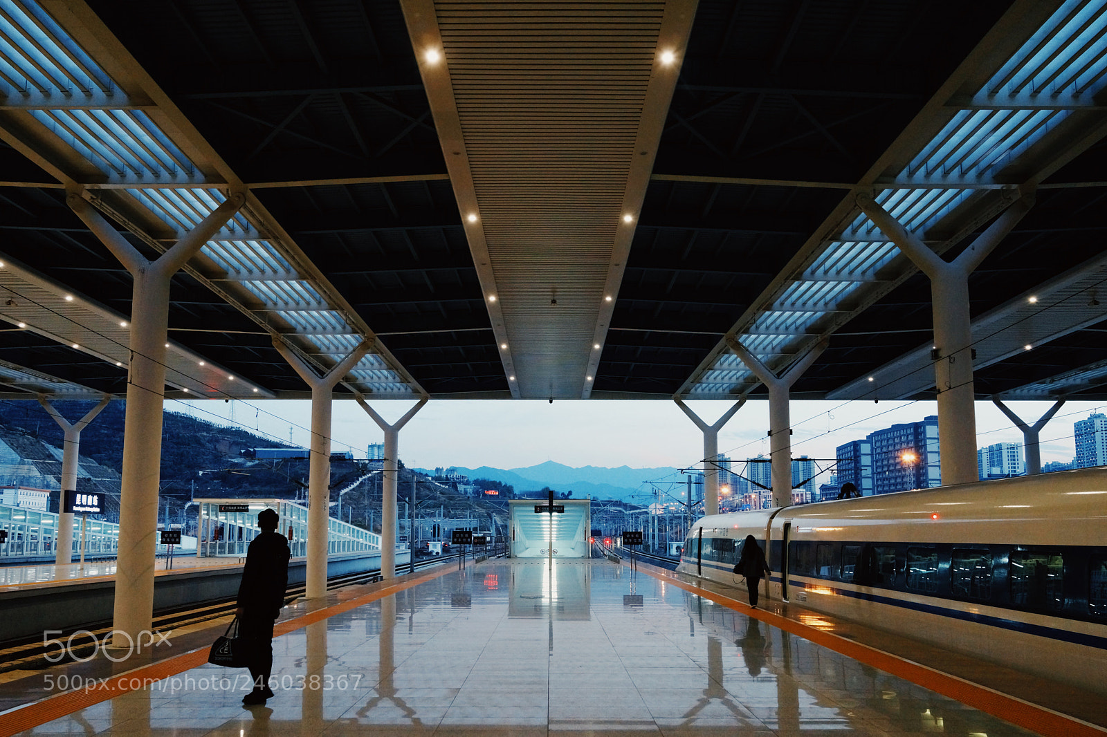 Sony Cyber-shot DSC-RX1R sample photo. 昆明南火车站 photography