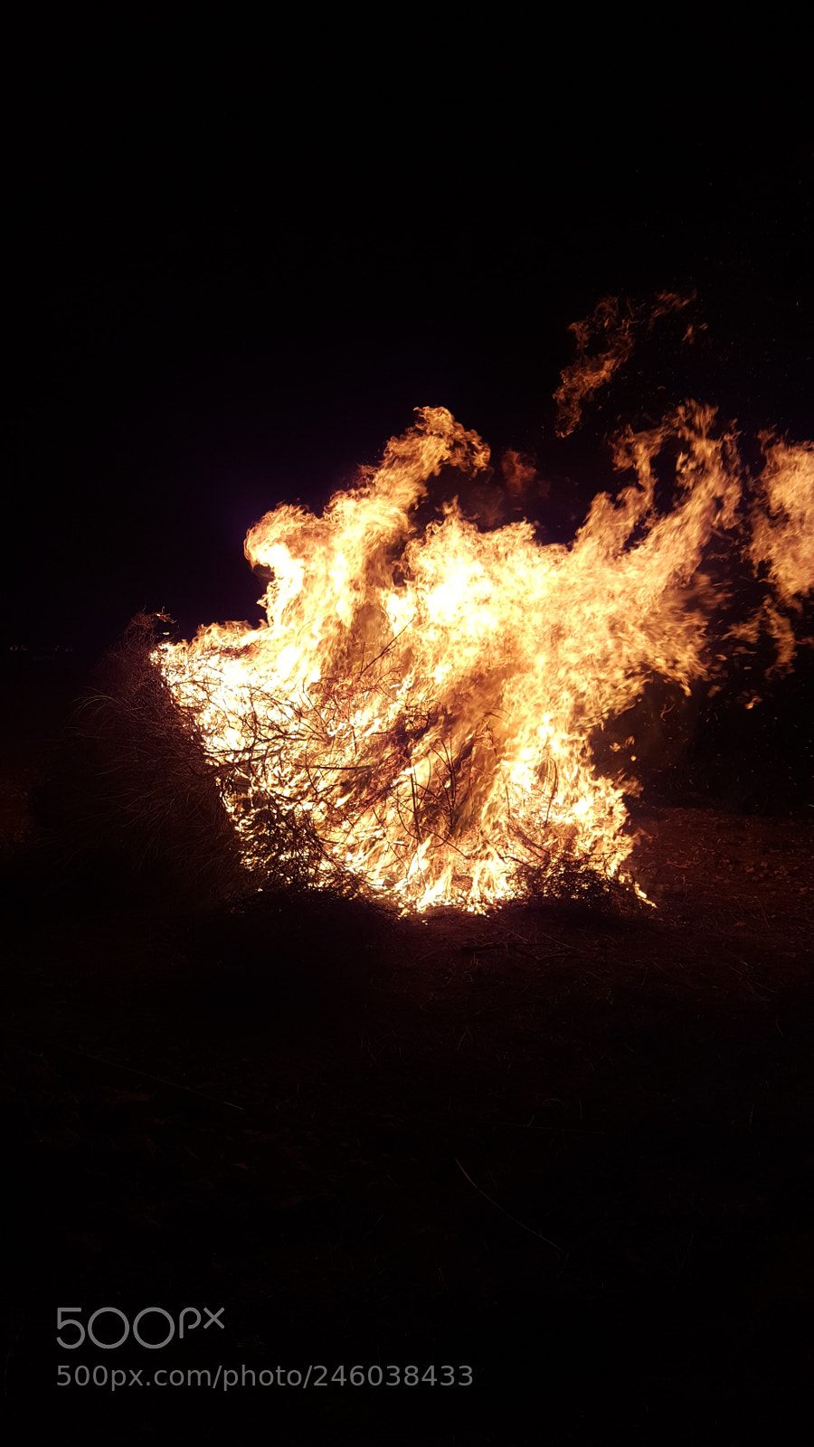 Samsung Galaxy Note5 sample photo. Fire flame photography