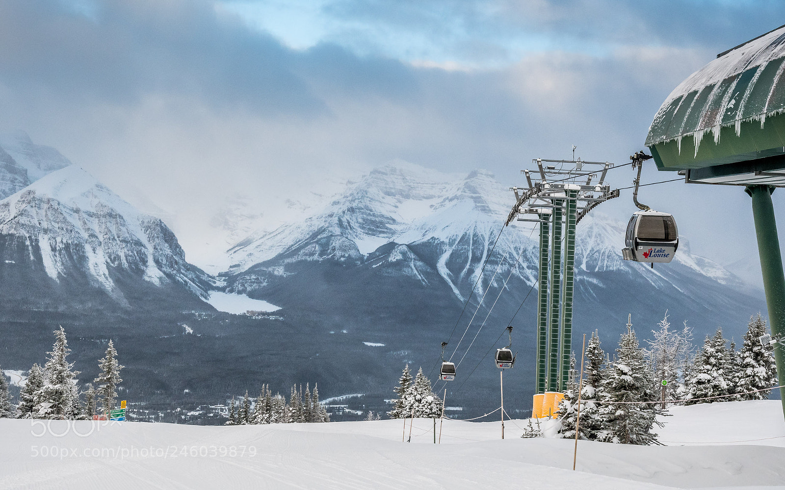 Nikon D500 sample photo. Lake louise resort photography