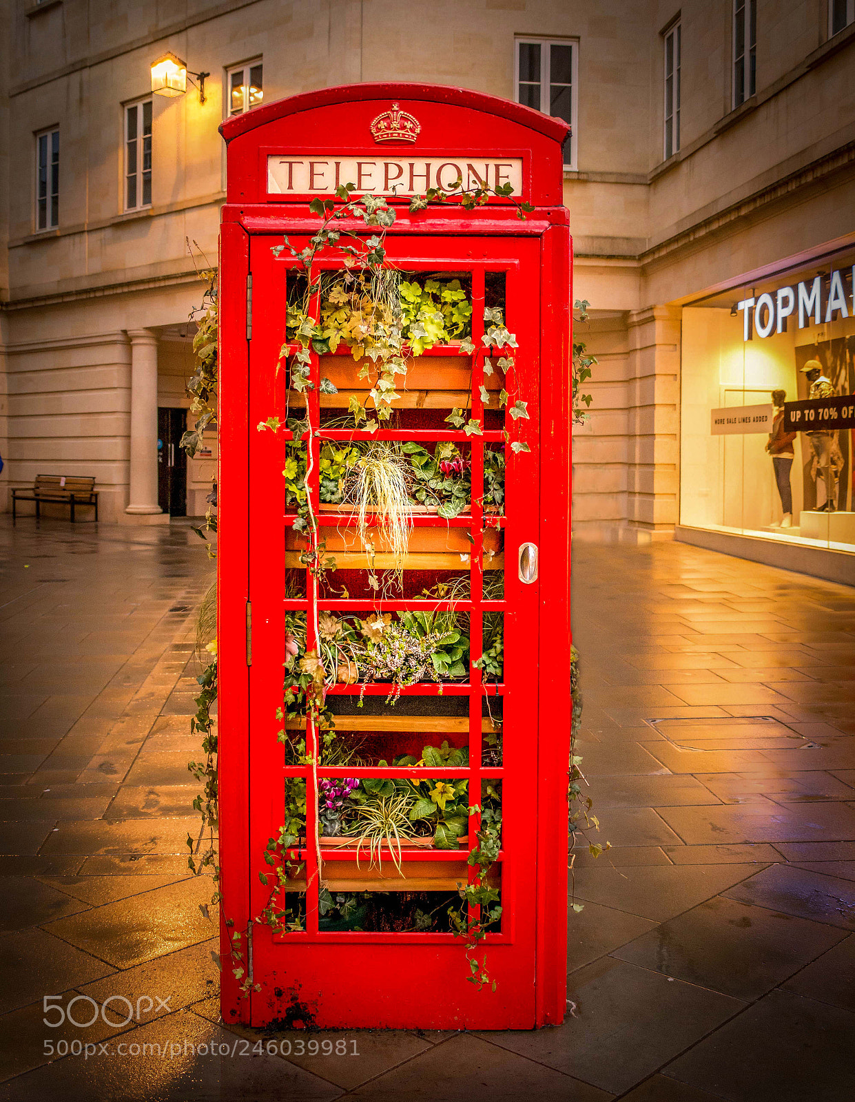 Nikon D5200 sample photo. When a phone booth photography