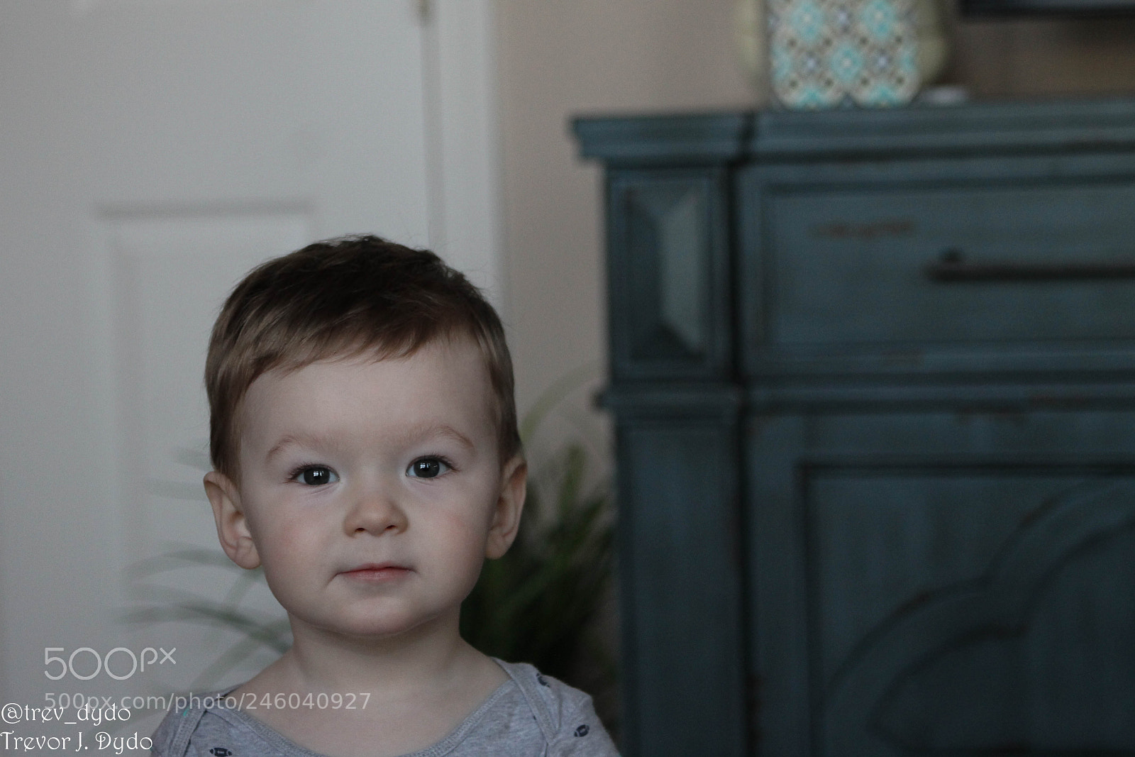 Canon EOS 1100D (EOS Rebel T3 / EOS Kiss X50) sample photo. Surprisingly photogenic little boy photography