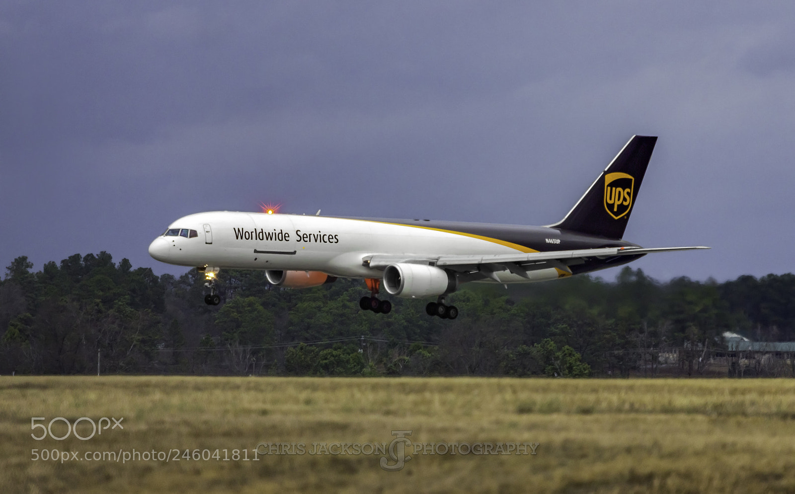 Canon EOS 550D (EOS Rebel T2i / EOS Kiss X4) sample photo. Ups boeing 757-200 photography