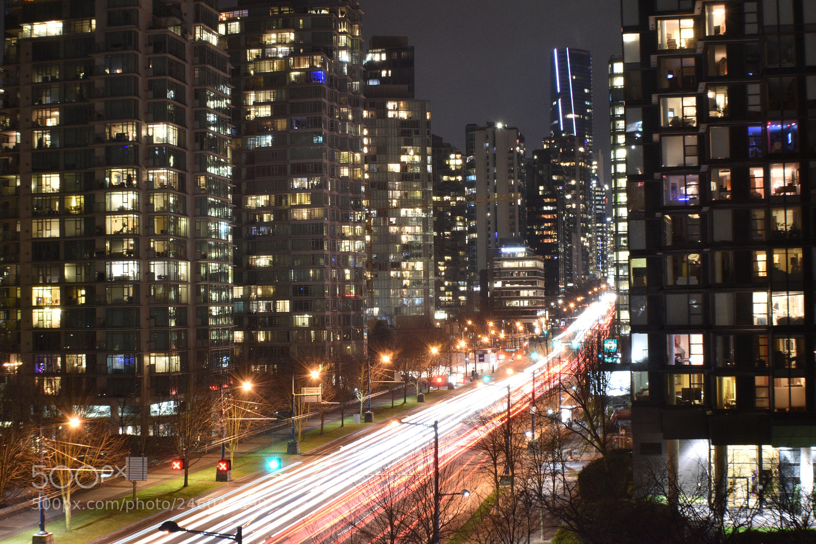 Nikon D5600 sample photo. City life photography