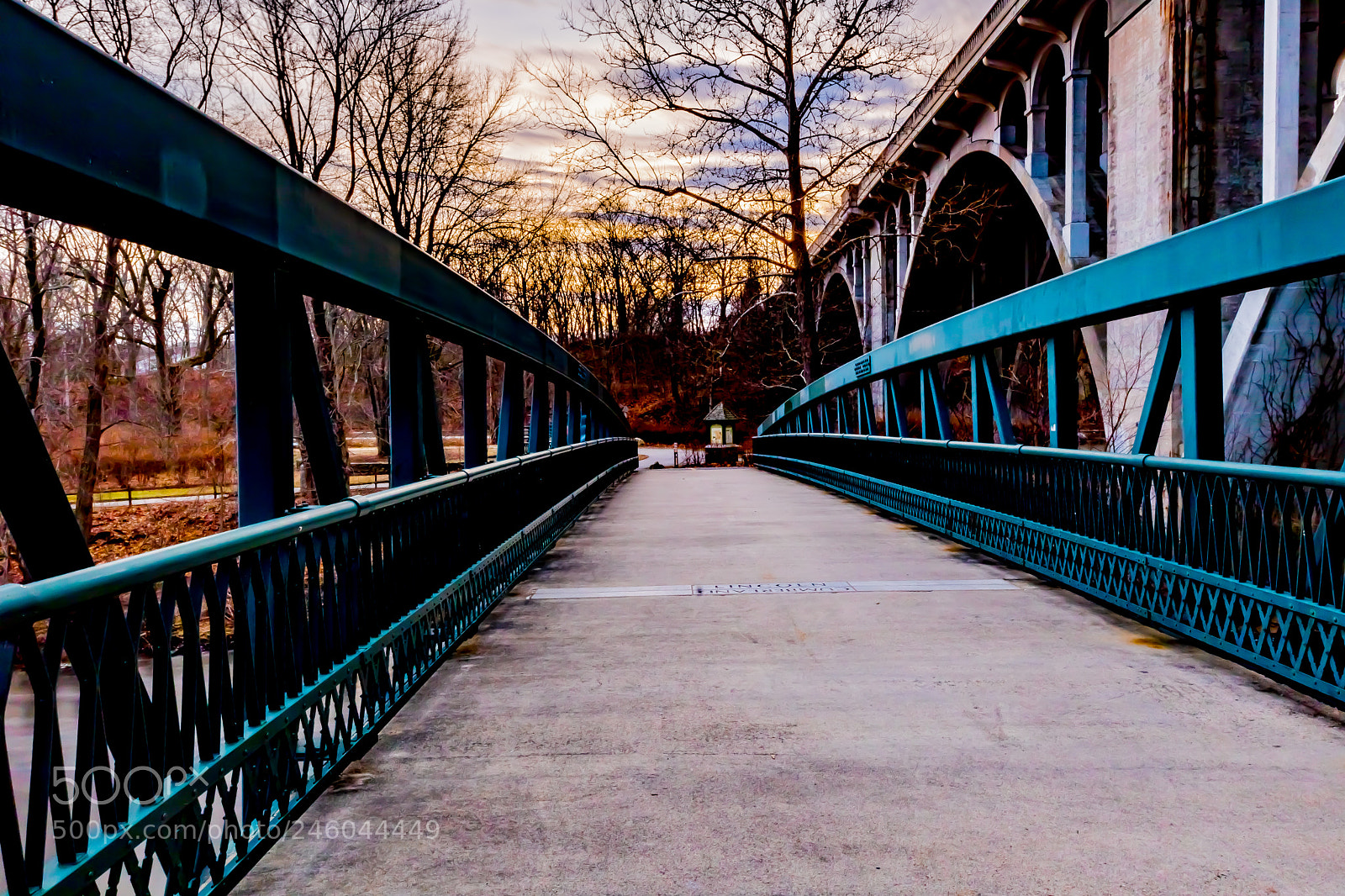 Canon EOS 750D (EOS Rebel T6i / EOS Kiss X8i) sample photo. Bridge over blackstone river photography