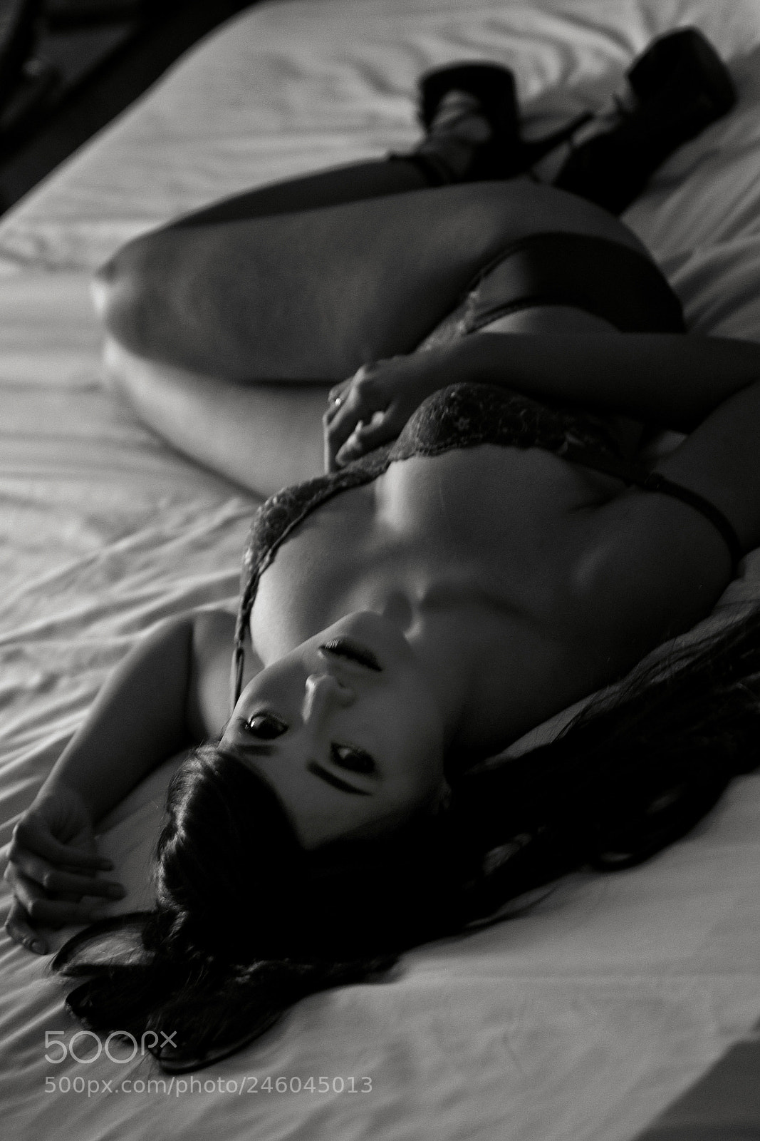 Canon EOS M5 sample photo. Model black n white photography