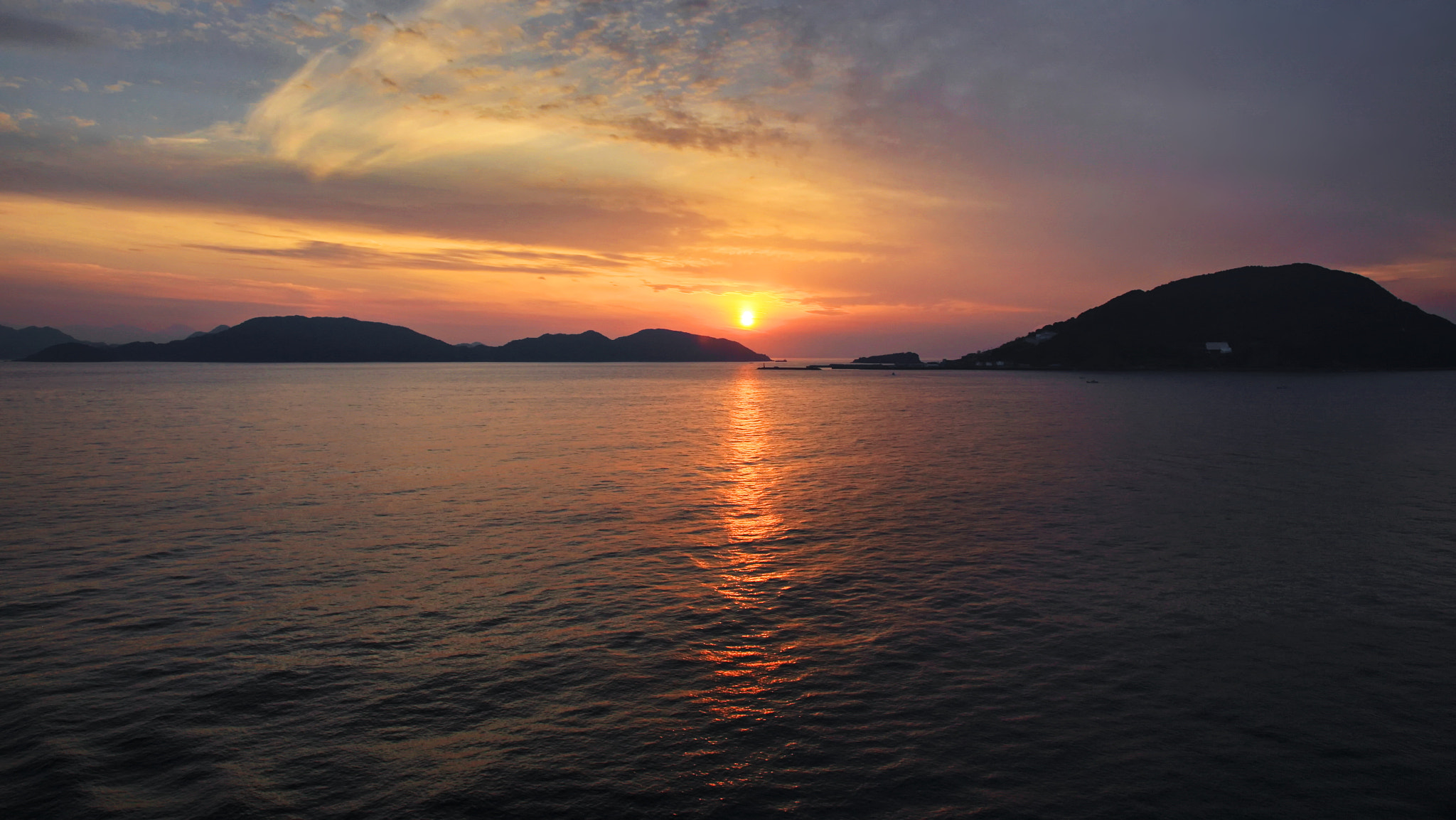 Canon EOS-1Ds Mark III sample photo. Morning near hakata photography