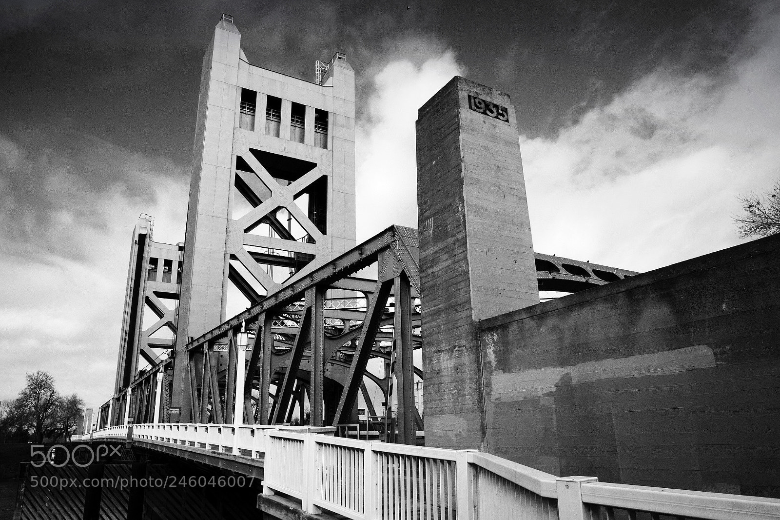 Panasonic Lumix DMC-G5 sample photo. Lumix 486 bridge a bw photography