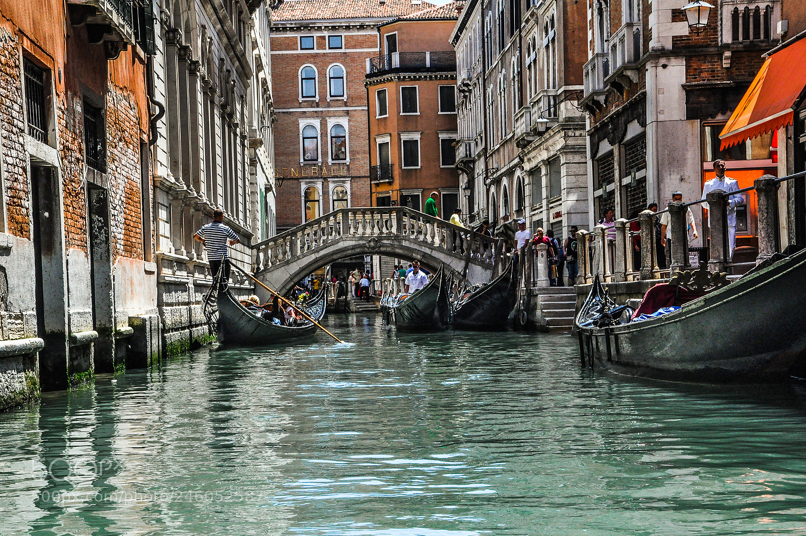 Nikon D5000 sample photo. Beautiful water city photography