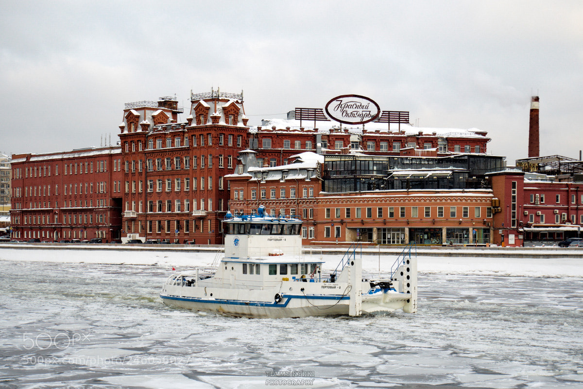 Olympus OM-D E-M5 sample photo. Icebreaker photography