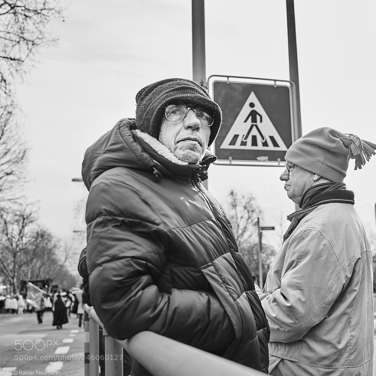 Sony Cyber-shot DSC-RX1R II sample photo. 2 männer b&w photography