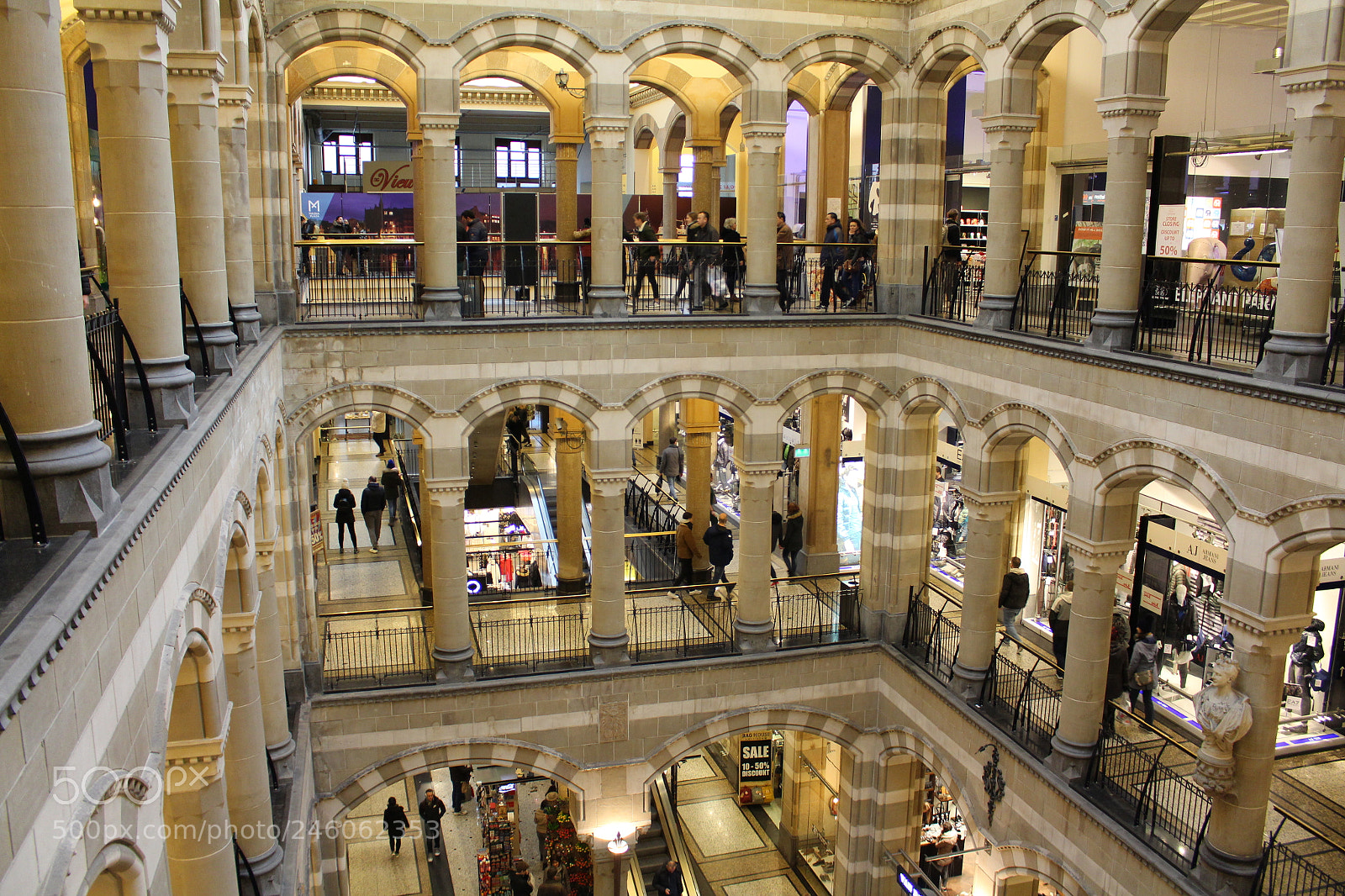 Canon EOS 700D (EOS Rebel T5i / EOS Kiss X7i) sample photo. Amsterdam shop photography