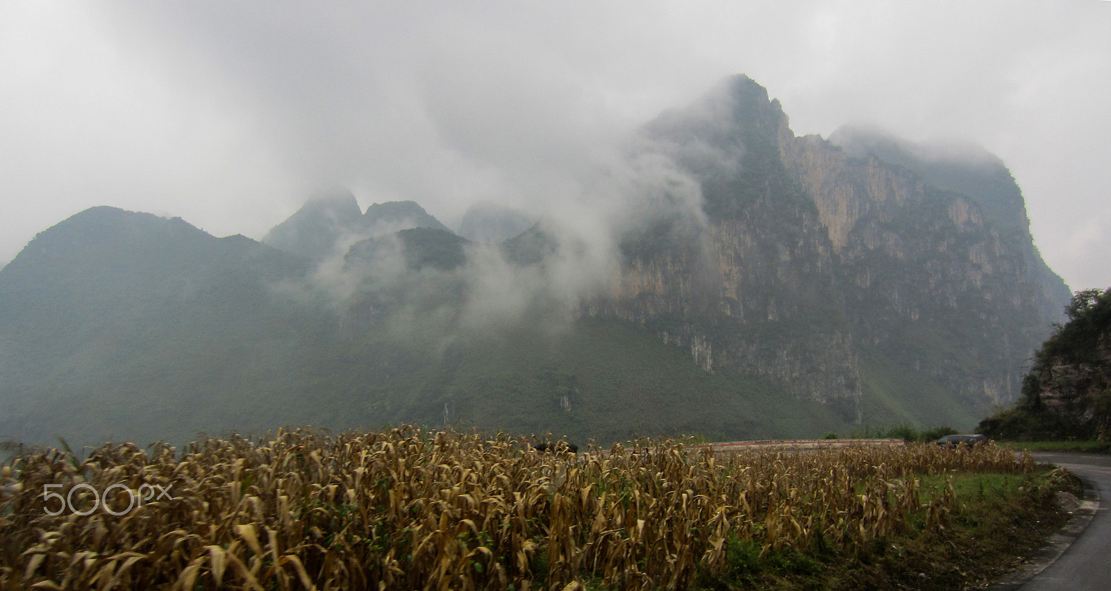 Canon PowerShot ELPH 300 HS (IXUS 220 HS / IXY 410F) sample photo. Guizhou scenery photography