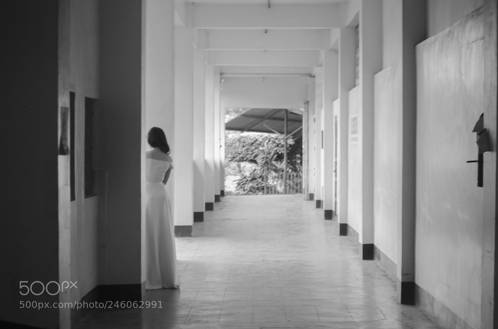 Nikon D5100 sample photo. Run away bride. photography