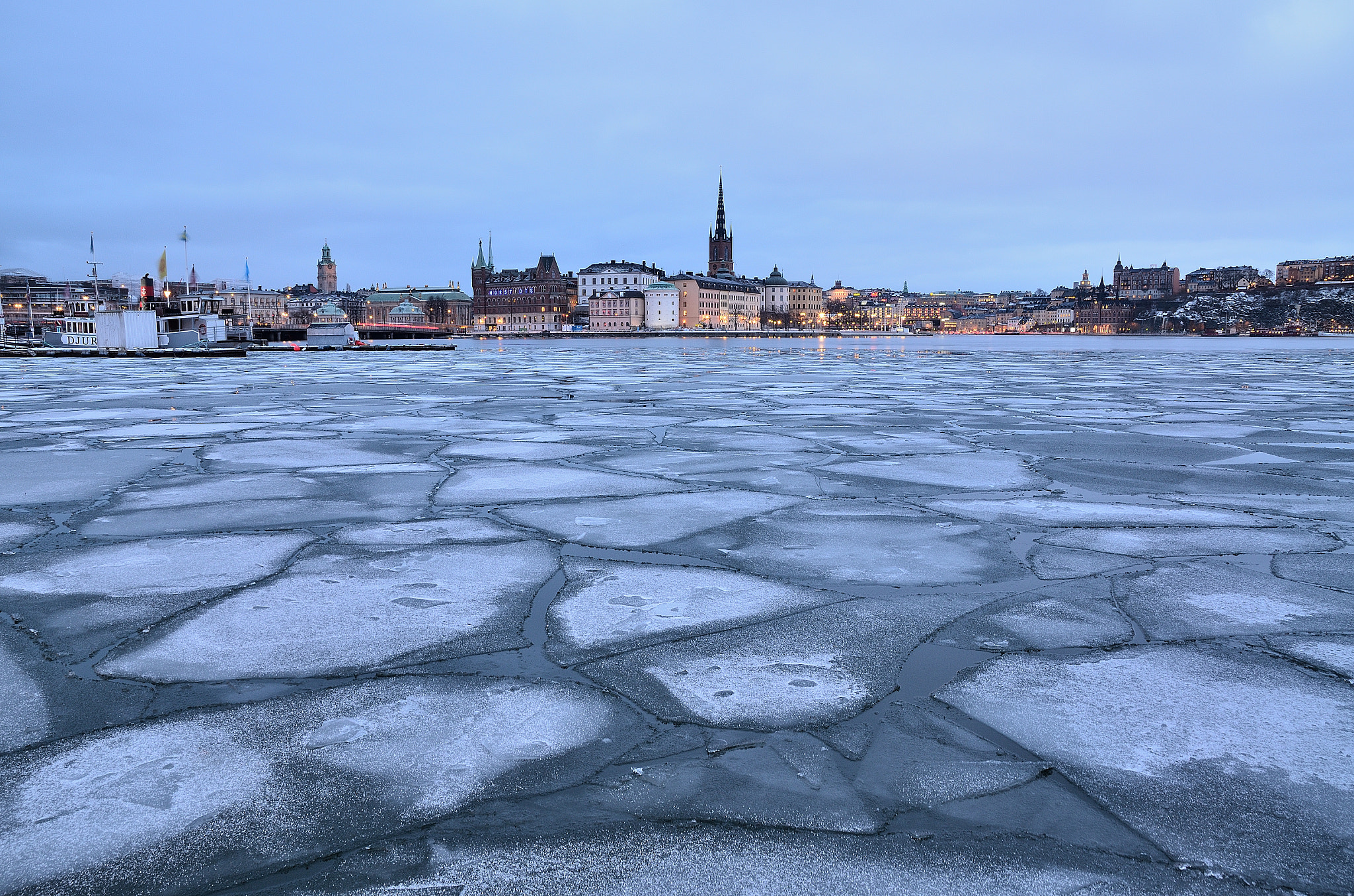 Sigma 17-50mm F2.8 EX DC OS HSM sample photo. Stockholm sea ice photography