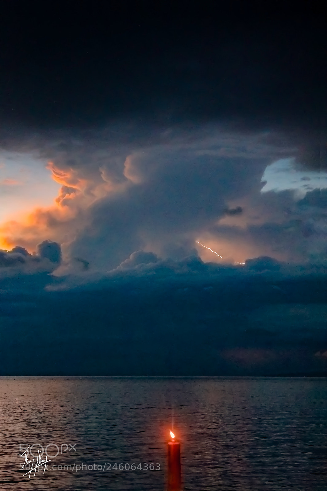 Canon EOS-1D Mark IV sample photo. Candle in the stormy photography